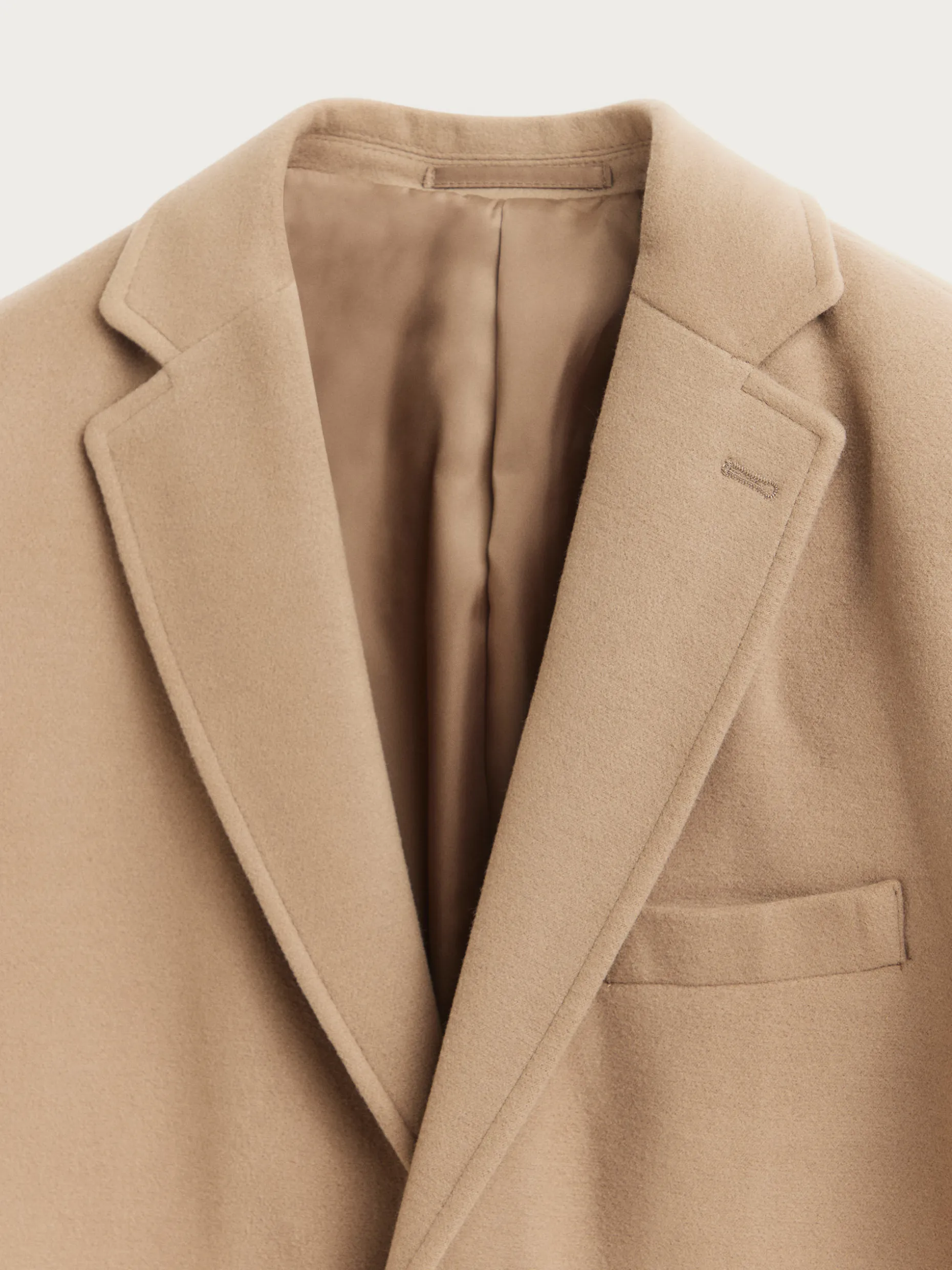 Moon Cappotto con Cappuccio Morbido - Design Elegante di Alvaro Moreno, Giacca Invernale a Stile Minimalista 

(：，
