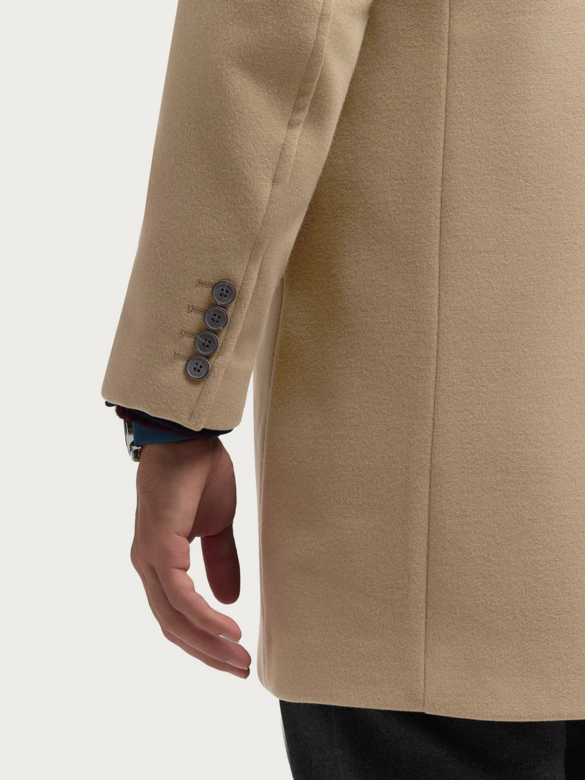 Moon Cappotto con Cappuccio Morbido - Design Elegante di Alvaro Moreno, Giacca Invernale a Stile Minimalista 

(：，