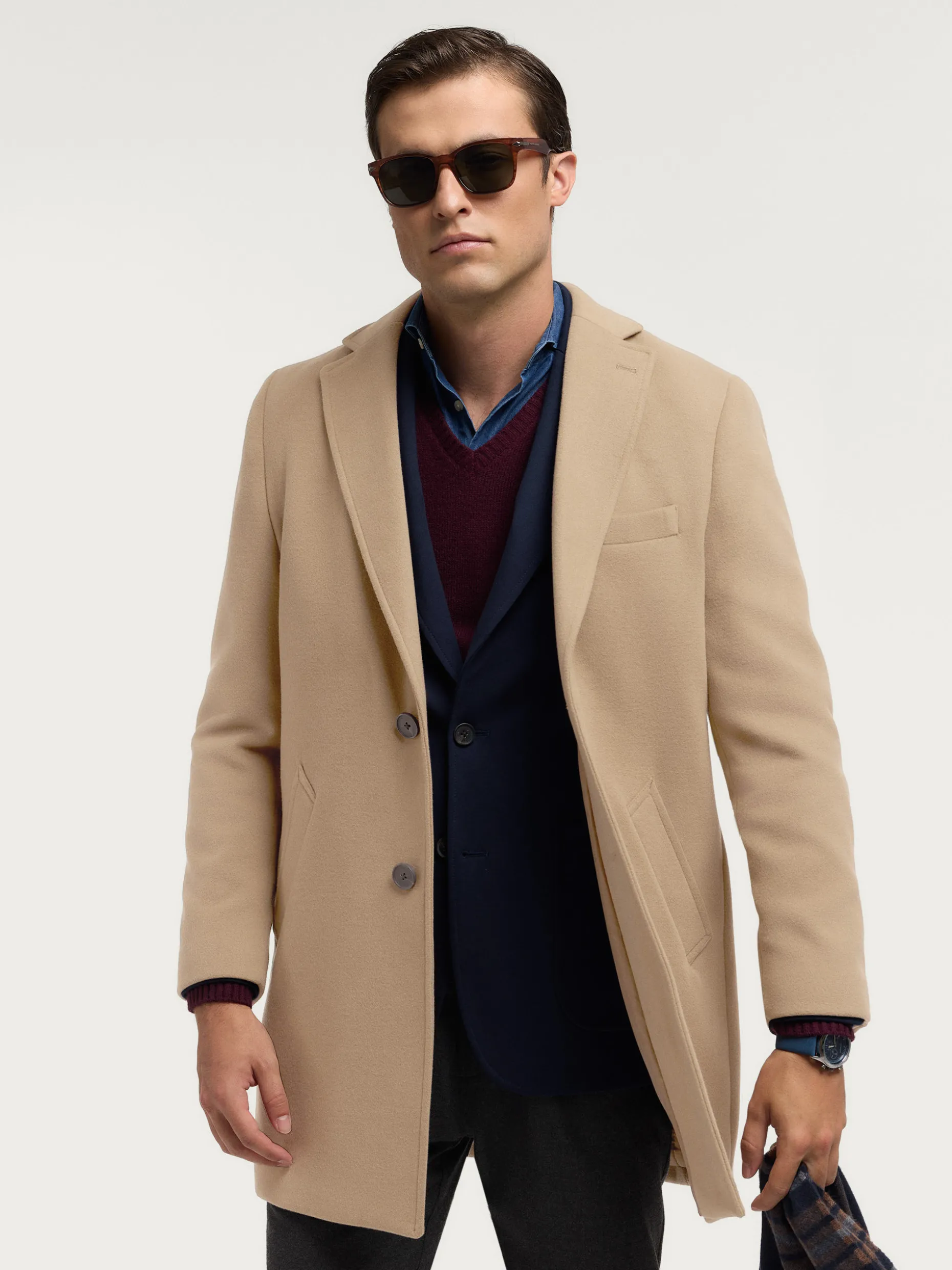 Moon Cappotto con Cappuccio Morbido - Design Elegante di Alvaro Moreno, Giacca Invernale a Stile Minimalista 

(：，