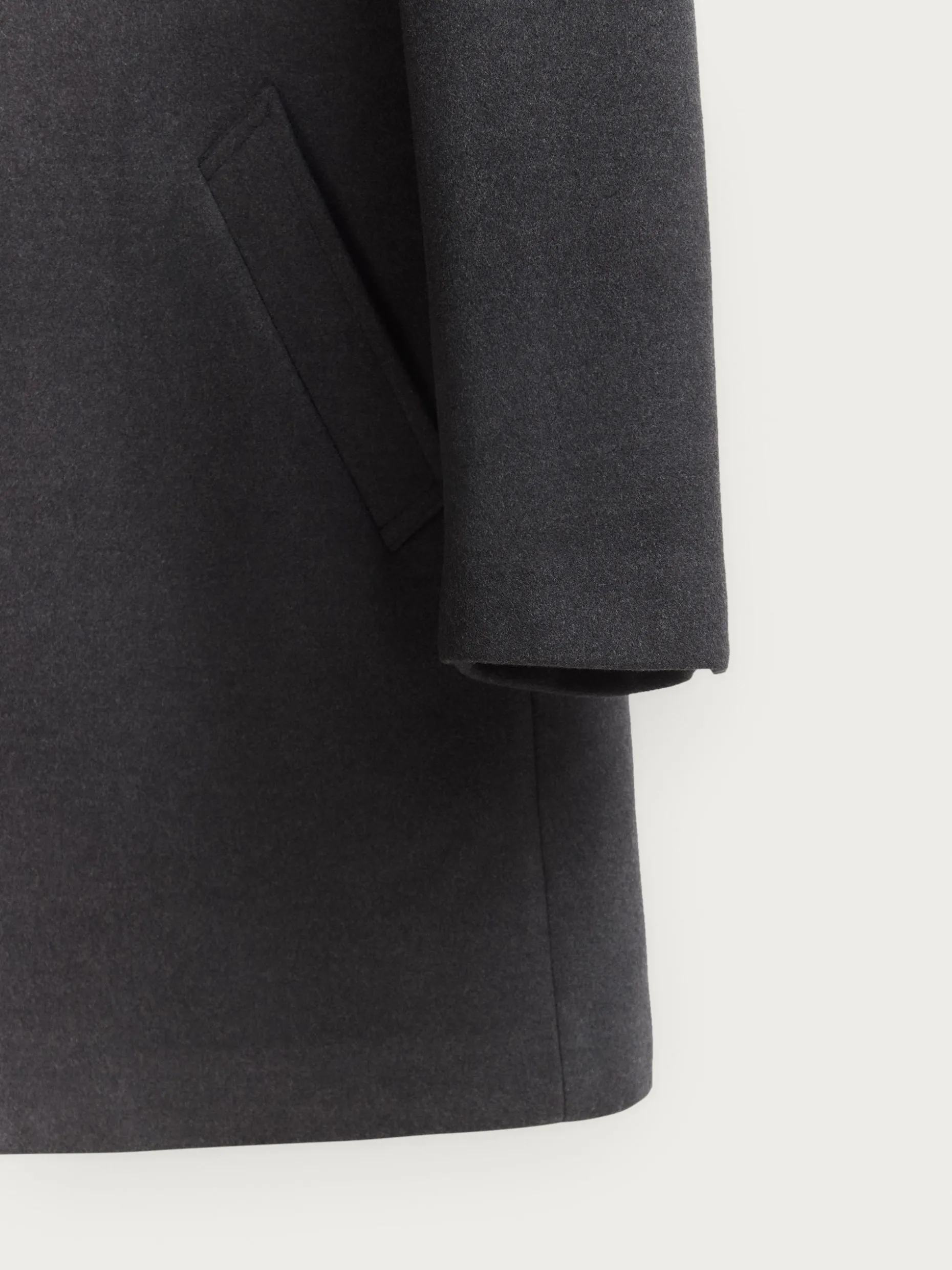 Giubbotto Moon con design avvolgente - Collezione premium di Alvaro Moreno per l'inverno 2024