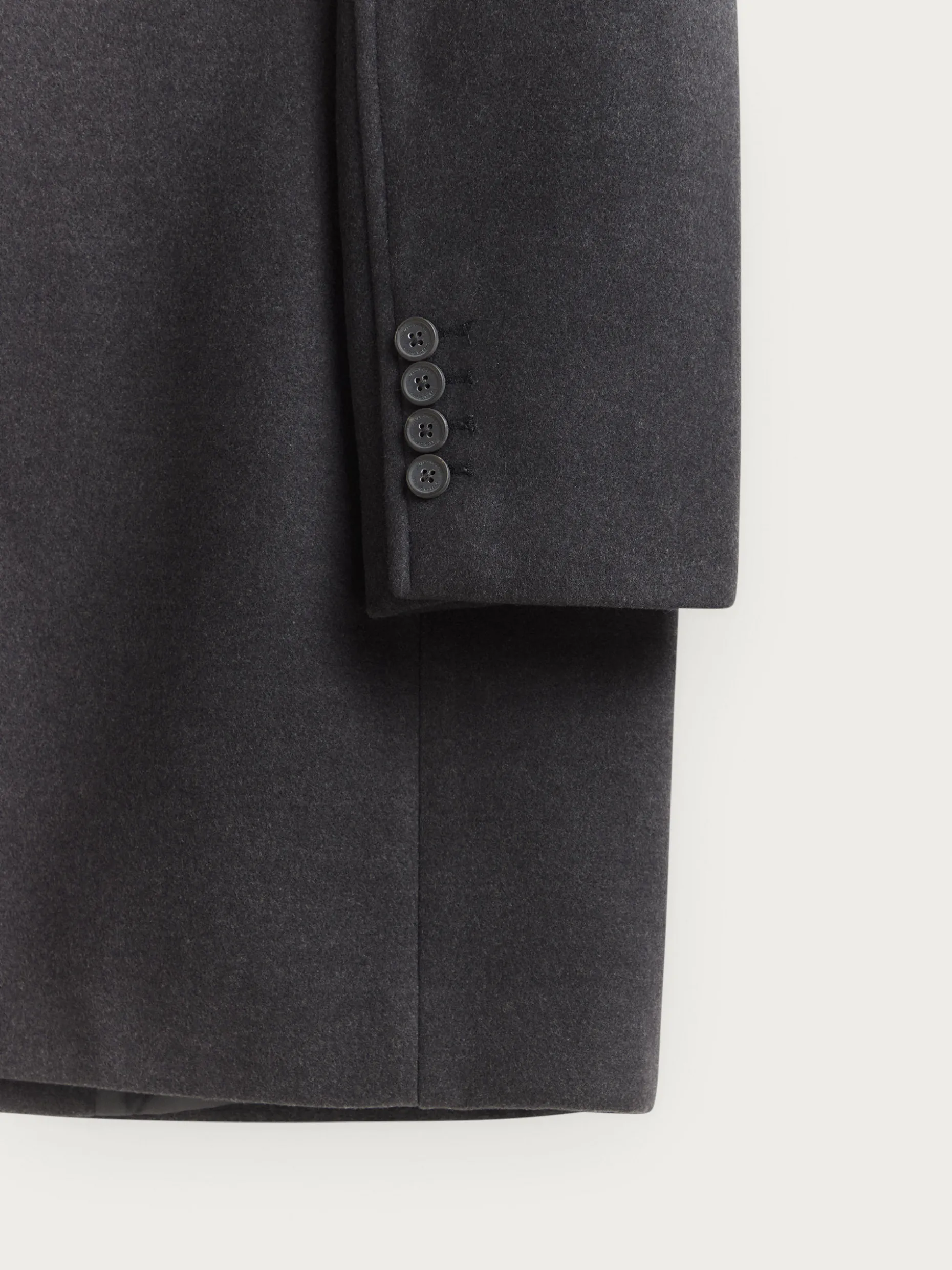 Giubbotto Moon con design avvolgente - Collezione premium di Alvaro Moreno per l'inverno 2024