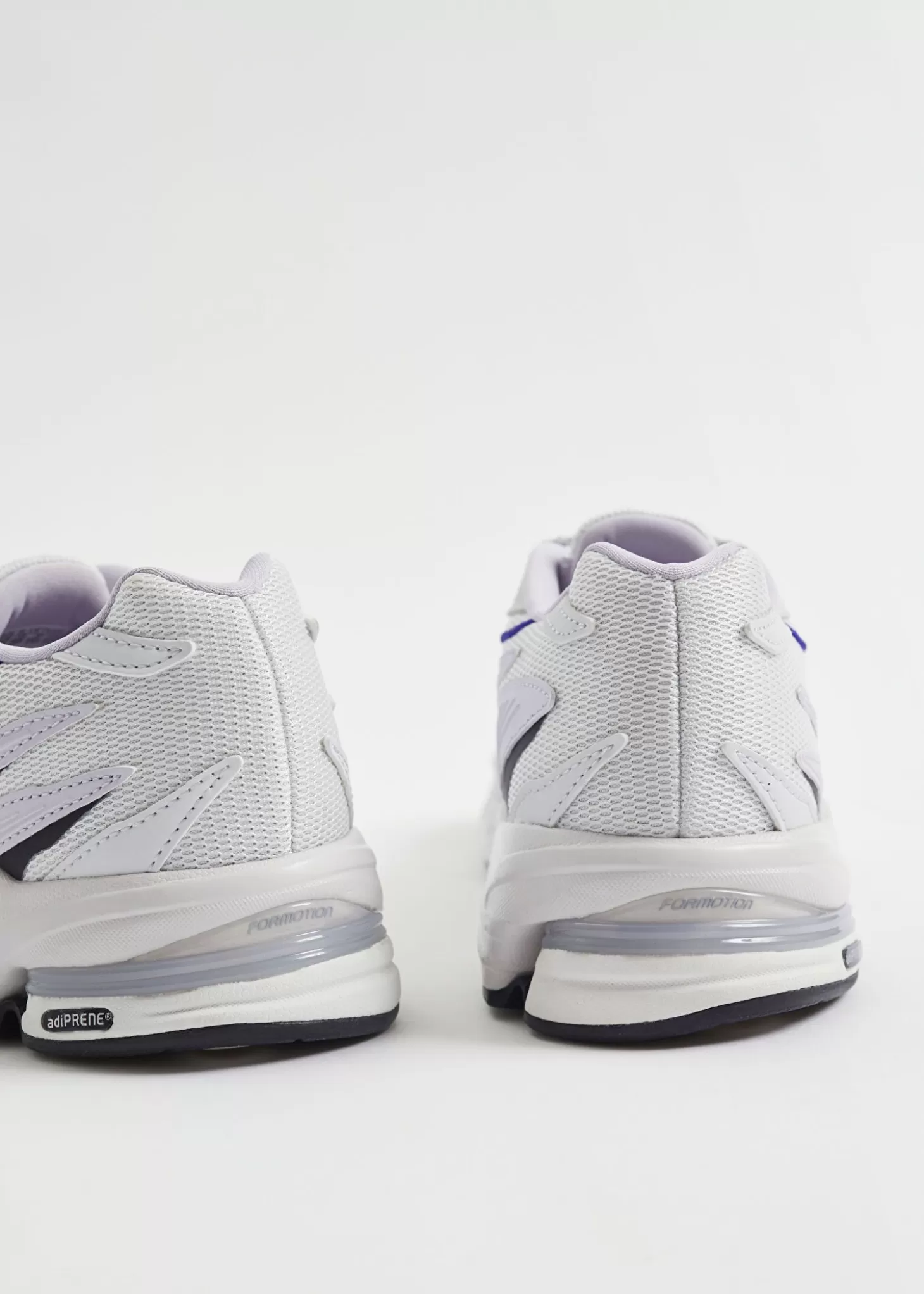 Adidas x & Other Stories - Scarpe Sportive Orketro Bianco e Lilla, Stile Urbano con Dettagli Vibranti