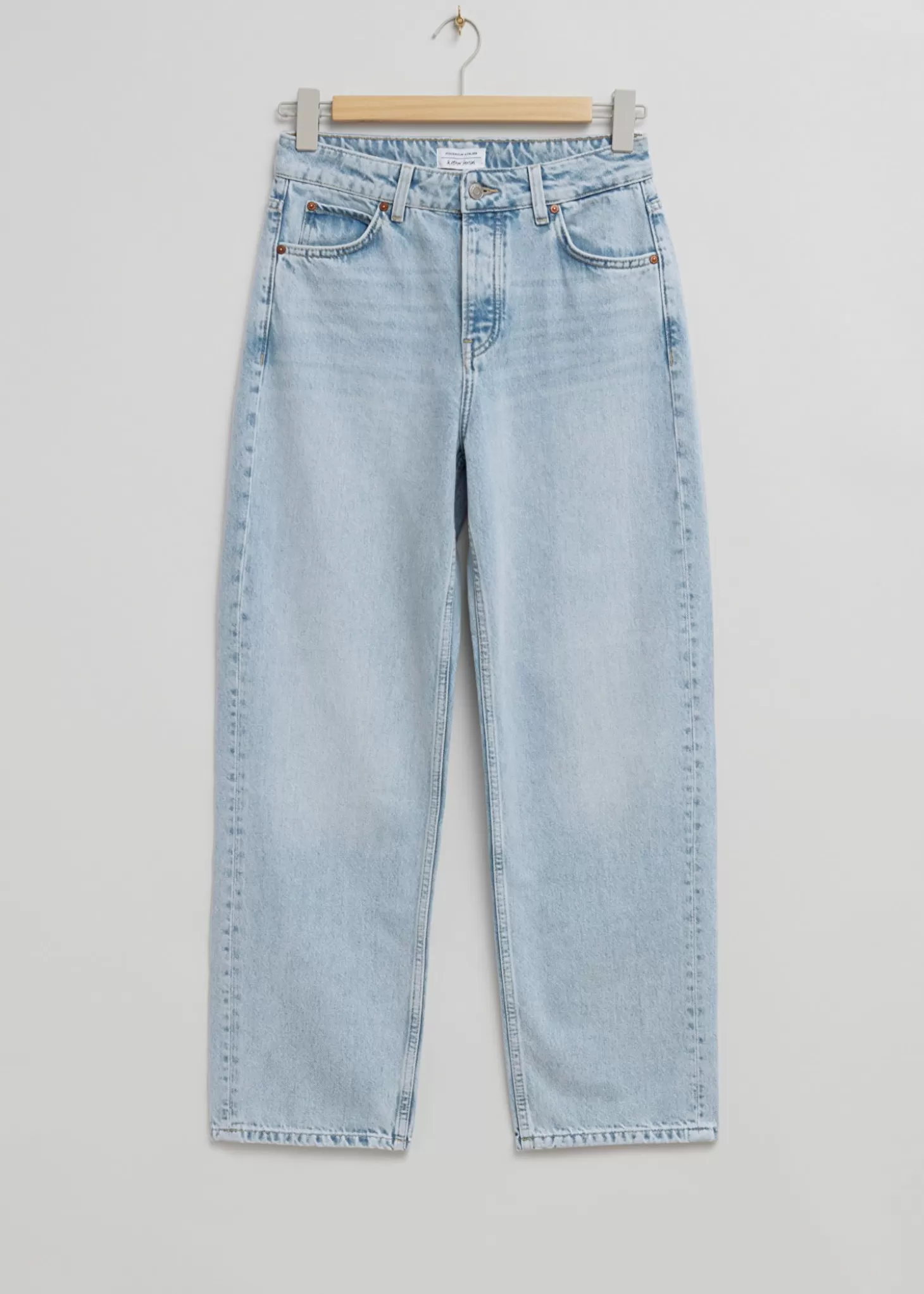 & Other Stories Jeans a Sigaretta Comodi in Tinta Celeste - Novità Stagionale con Fodera Morbida