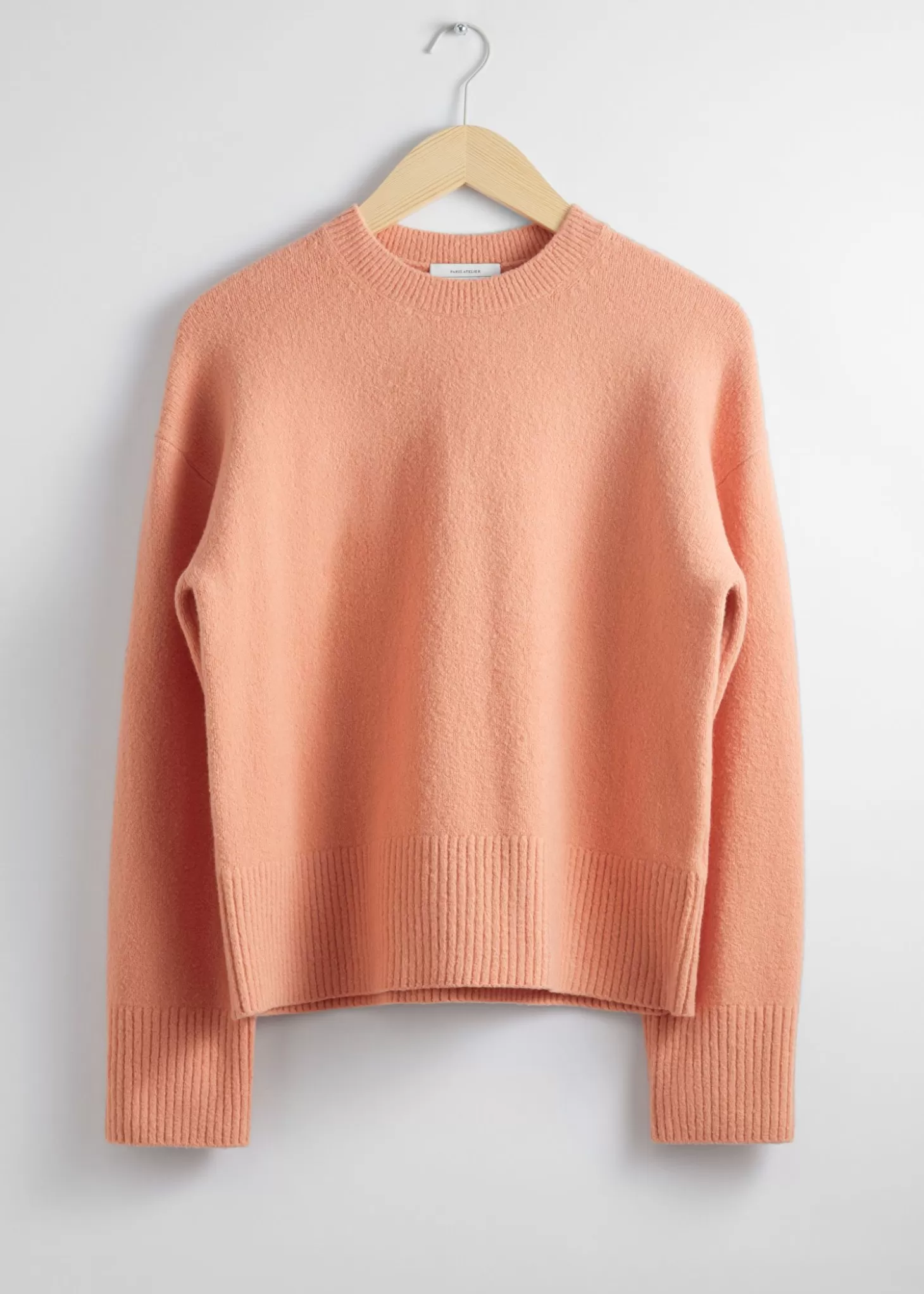 Fashion & Other Stories – Body Comodo in Maglia Delicata Tonalità Pesca