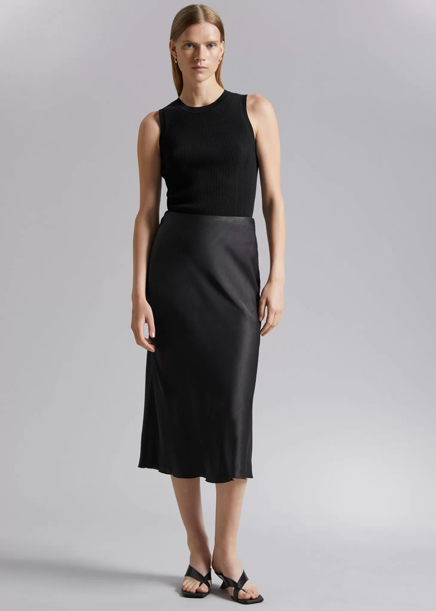 Elegante gonna midi a linea A in nero - Altri Racconti Moda Primavera