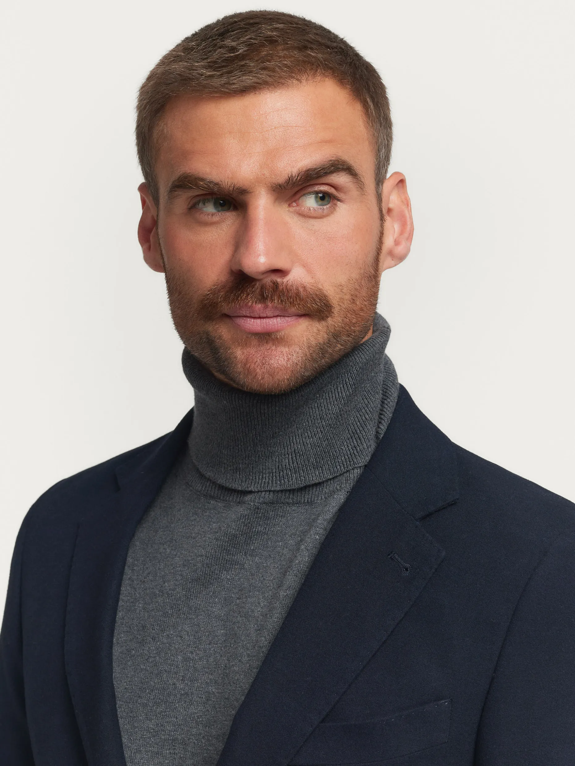 Giacca essenziale in twill lavorato - Linea classica Alvaro Moreno

(：，