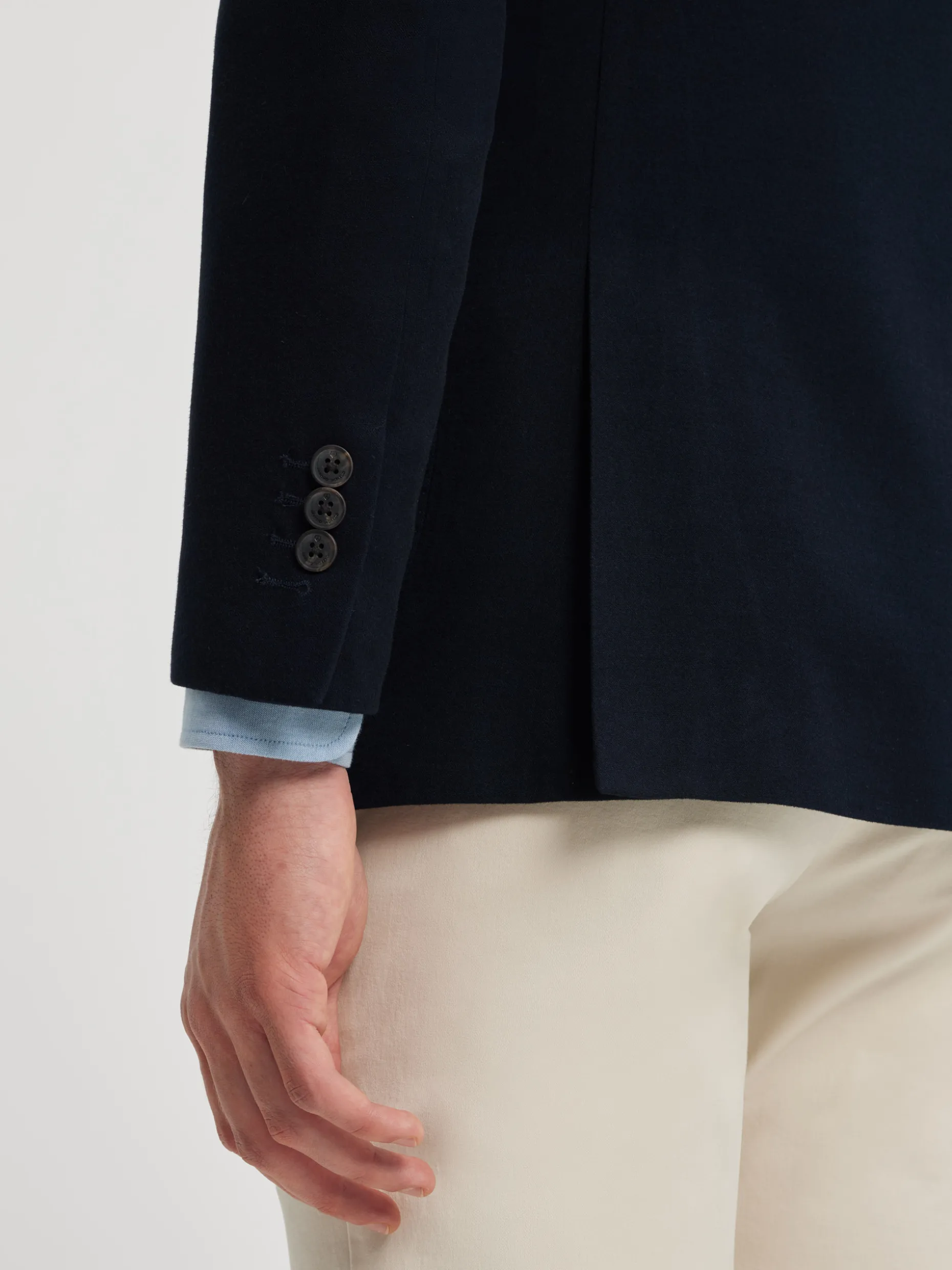 Pantaloni Americana in Twill Classico con Effetto Hot - Design Esclusivo di Alvaro Moreno