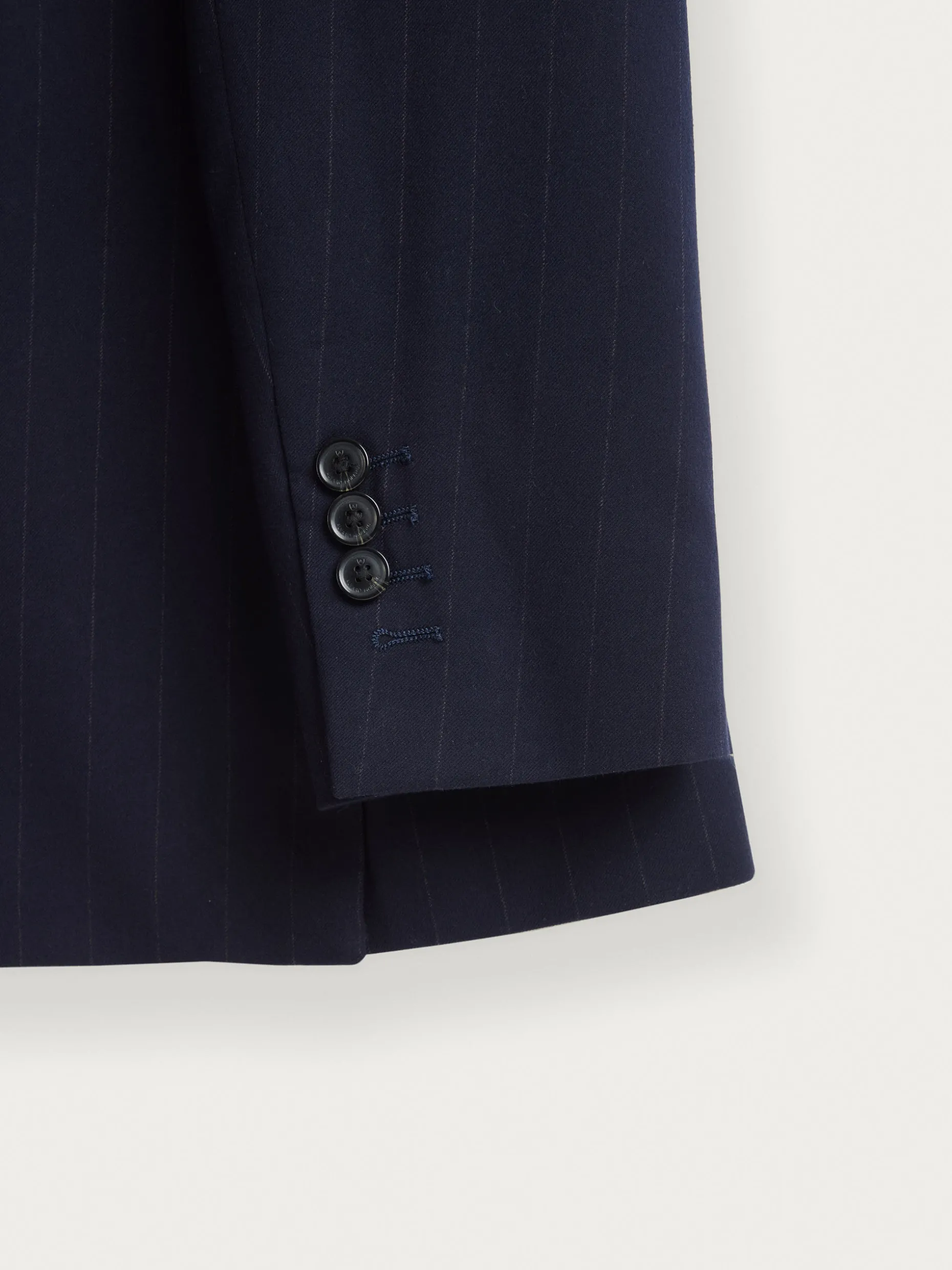 Giacca Stile Americana con Design Iconico - Collezione Duomo  
Edizione Speciale Diplo by Alvaro Moreno  
Moda Uomo Premium per Look Metropolitano