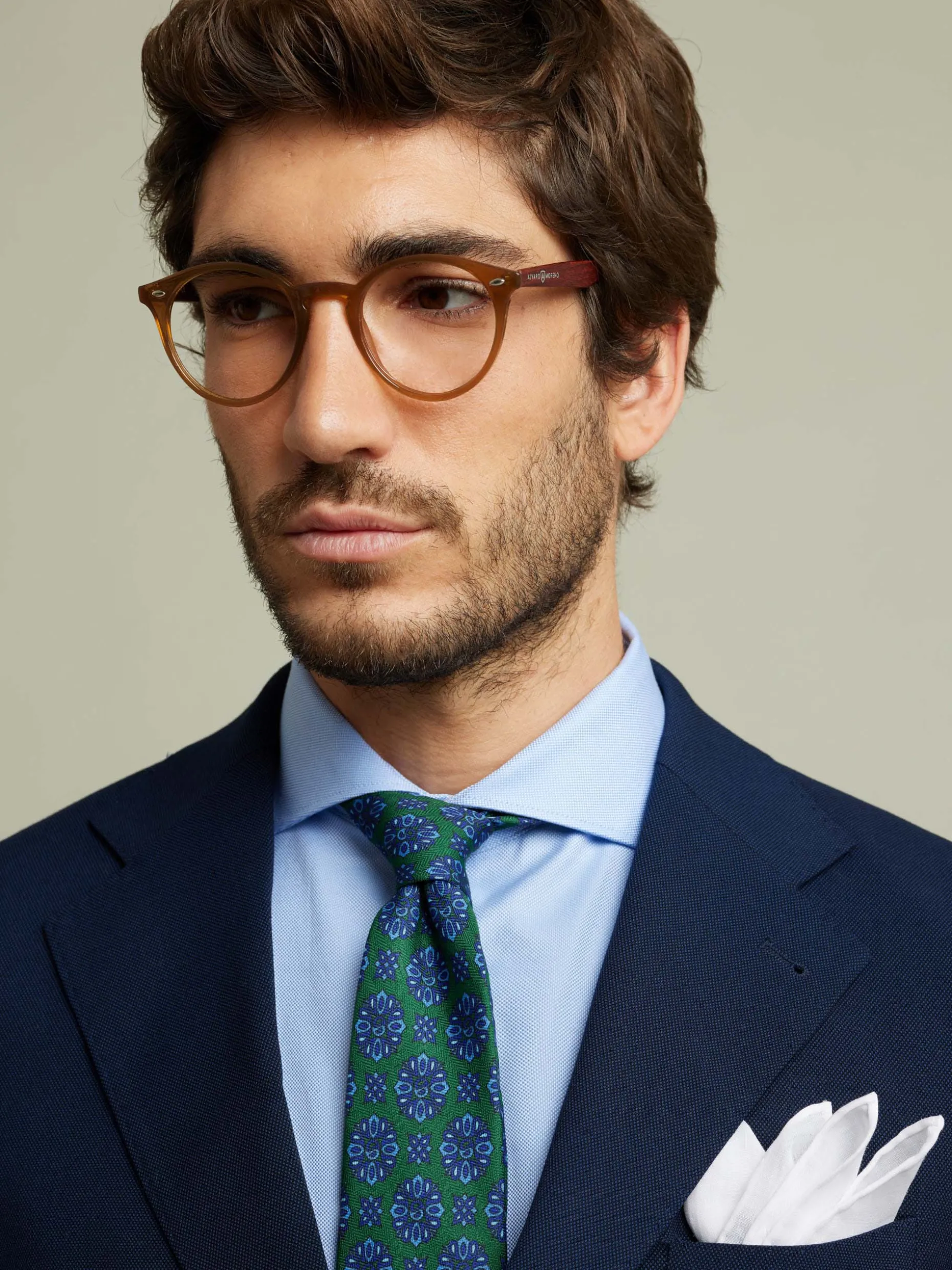 Alvaro Moreno: Stile Autentico Americana per Influencer con Prezzi Sorprendenti!