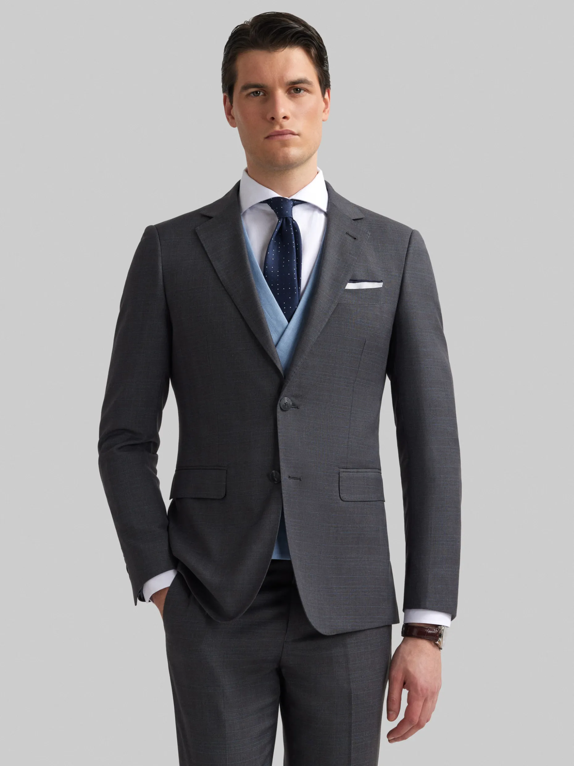 Negozio Alvaro Moreno · Collezione Gales Americana Milano | Stile Iconico e Comfort Moderno