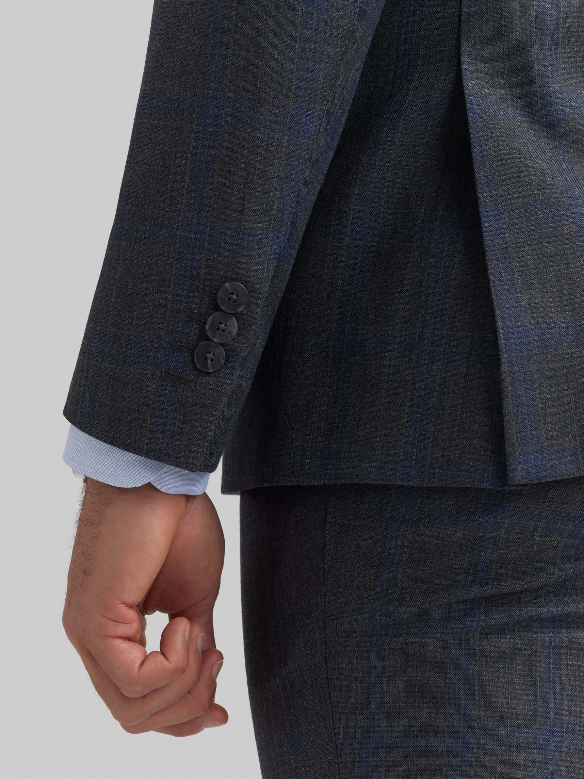Negozio Alvaro Moreno - Collezione Gales Napoli: Stile Americana Autentico con Tocco Artigianale