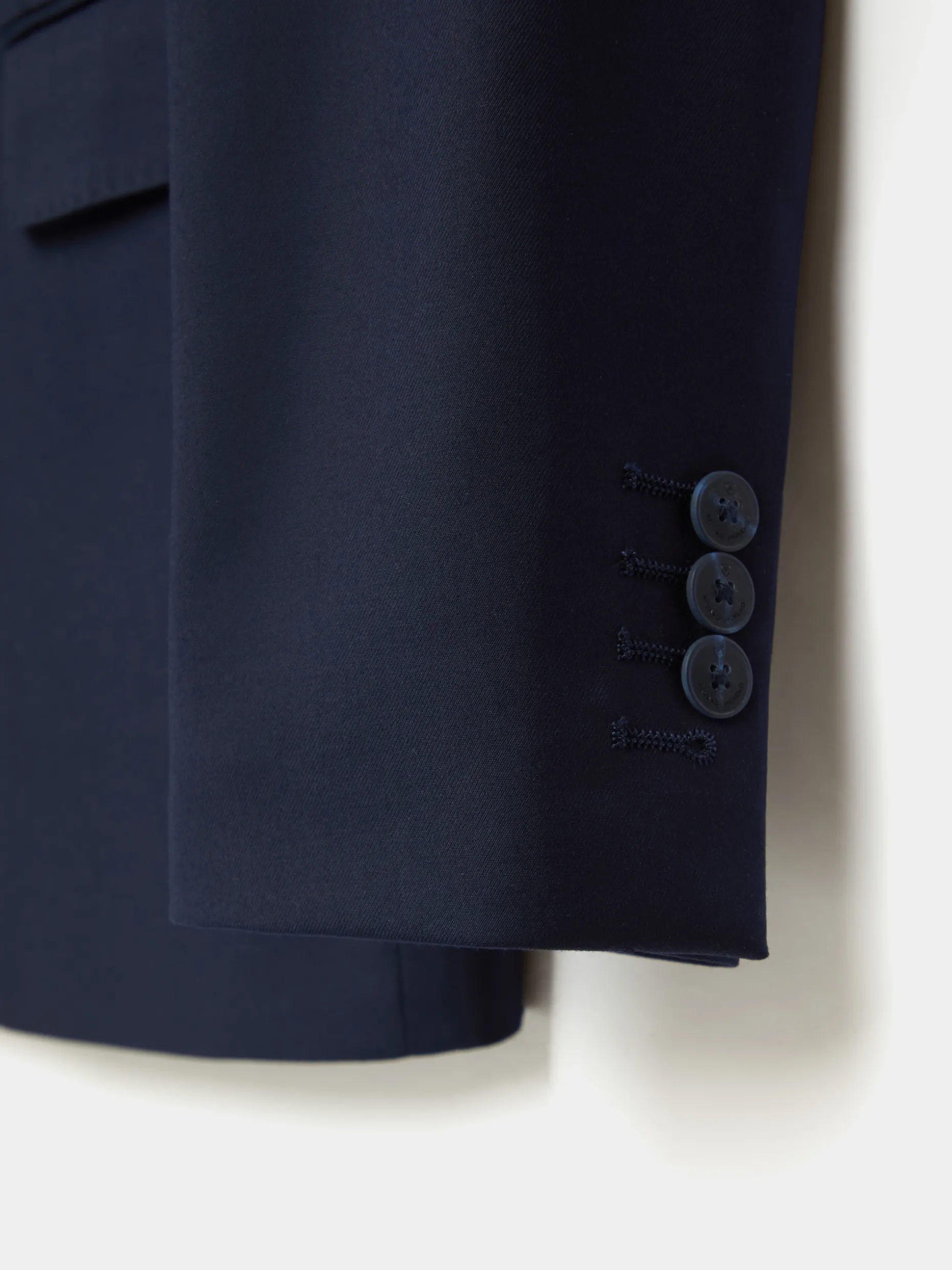 Abito Uomo in Twill Incrociato - Stile Classico di Alvaro Moreno Collection
