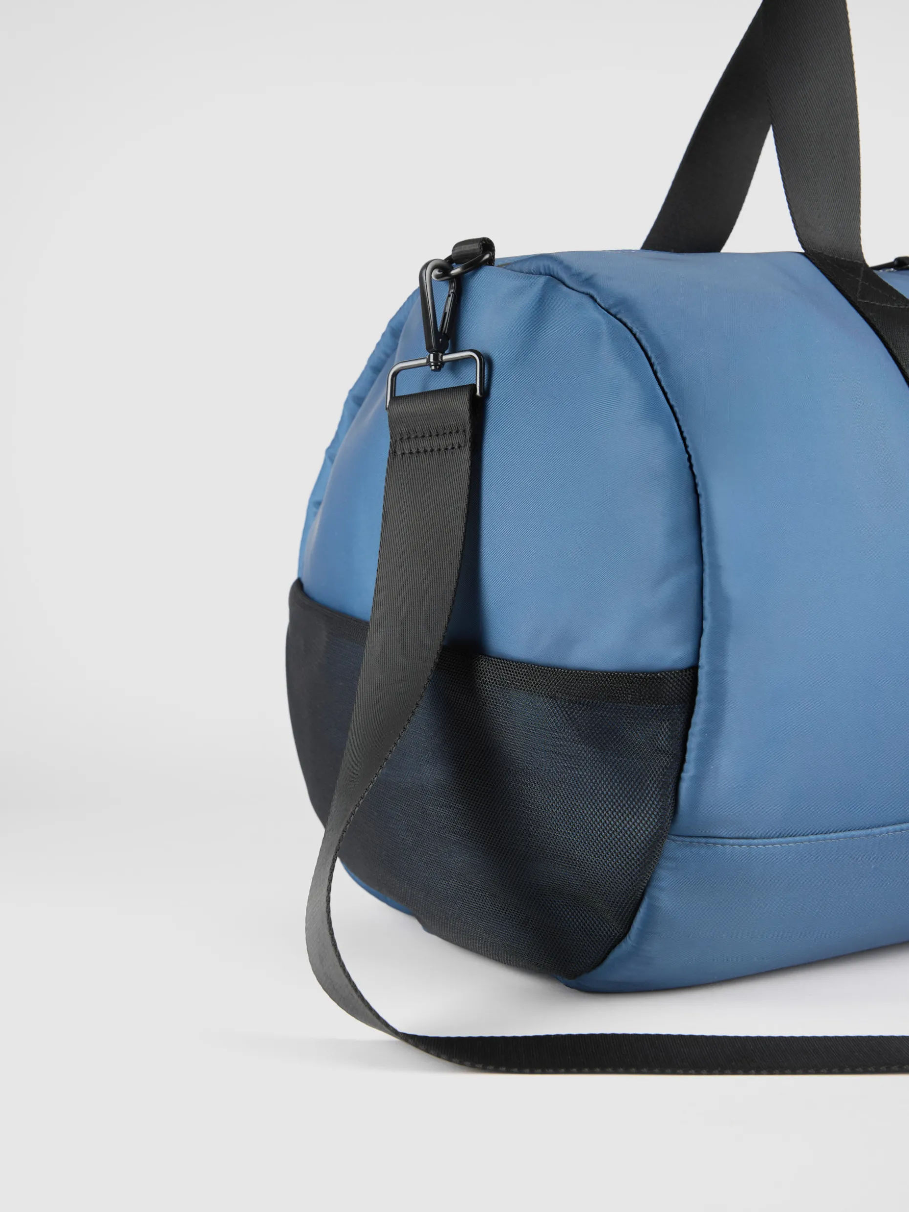 Borsa Multifunzione Tech di Alvaro Moreno - Design Moderno e Capiente per lo Stile Urbano