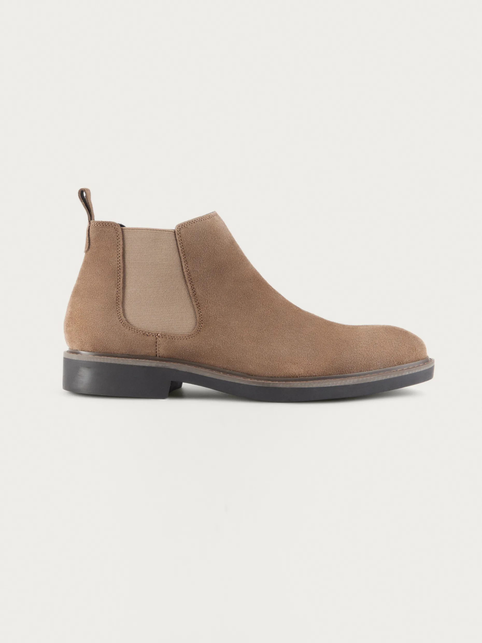 Scarpa Elasticizzata Comfort di Álvaro Moreno - Design Moderno per Movimenti Naturali
(Note: The name