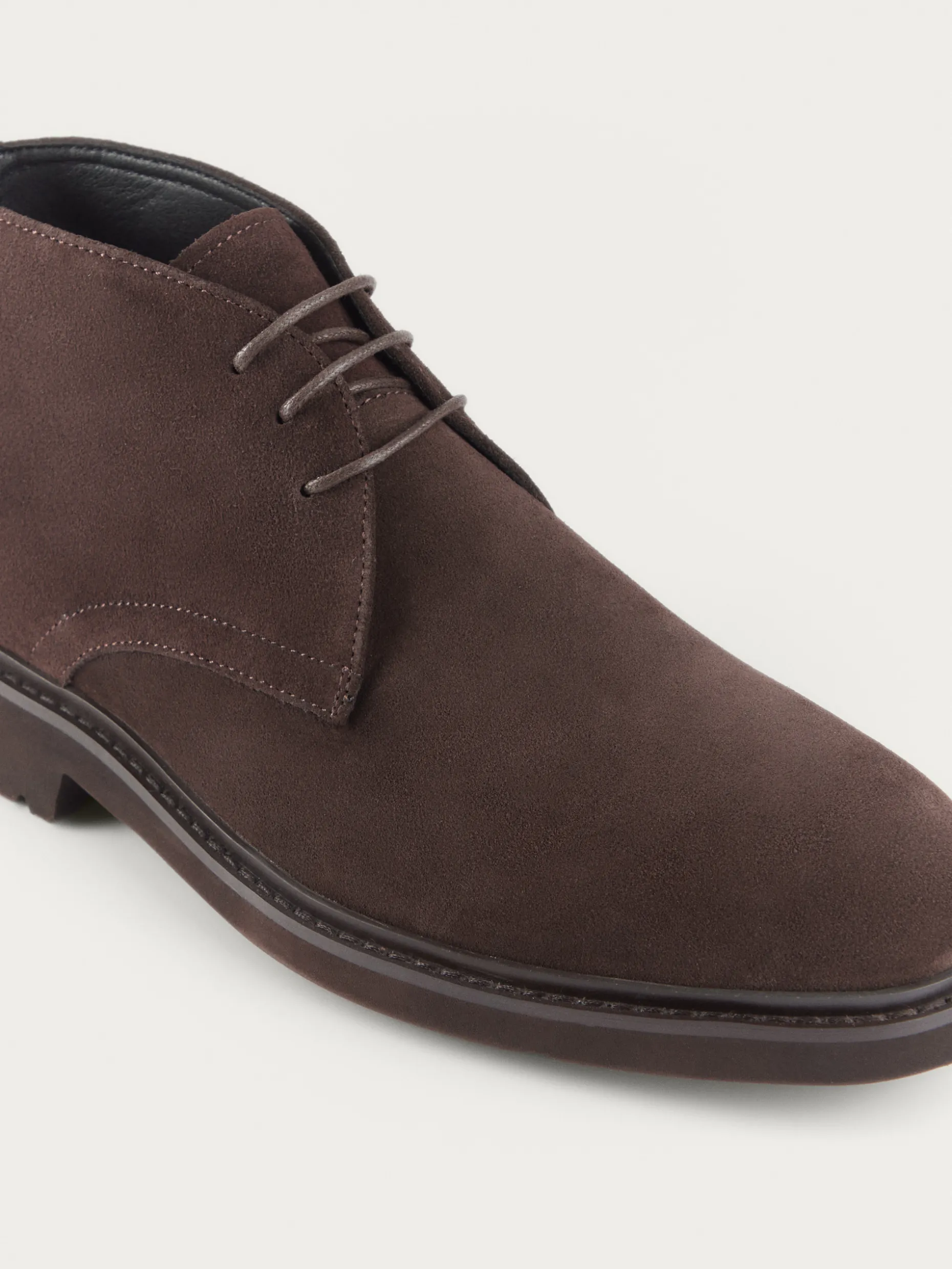 Stivaletto Uomo in Pelle Scamosciata Marrone con Suola Antiscivolo - Design Moderno di Alvaro Moreno 

(：，，，。。)