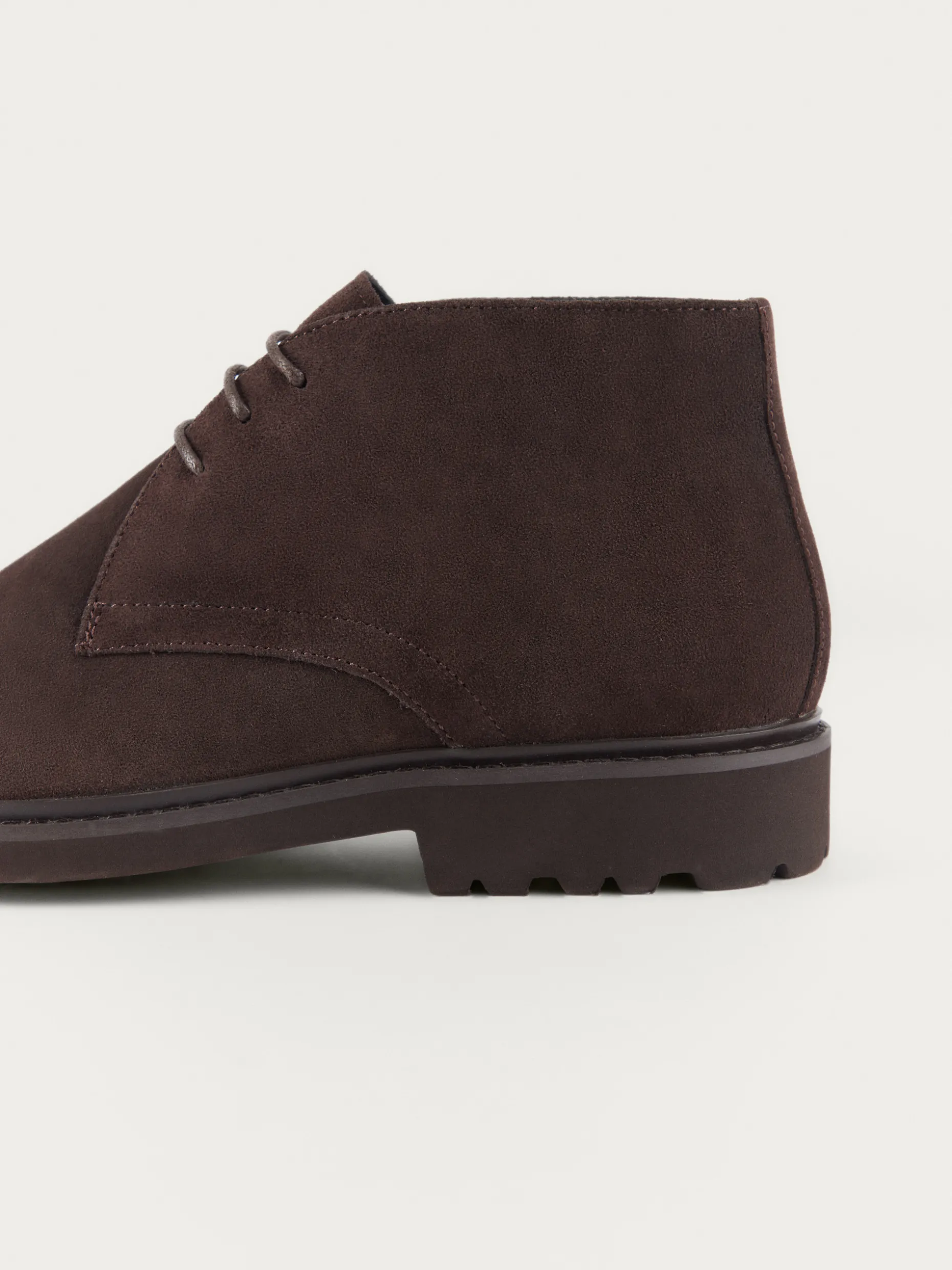Stivaletto Uomo in Pelle Scamosciata Marrone con Suola Antiscivolo - Design Moderno di Alvaro Moreno 

(：，，，。。)