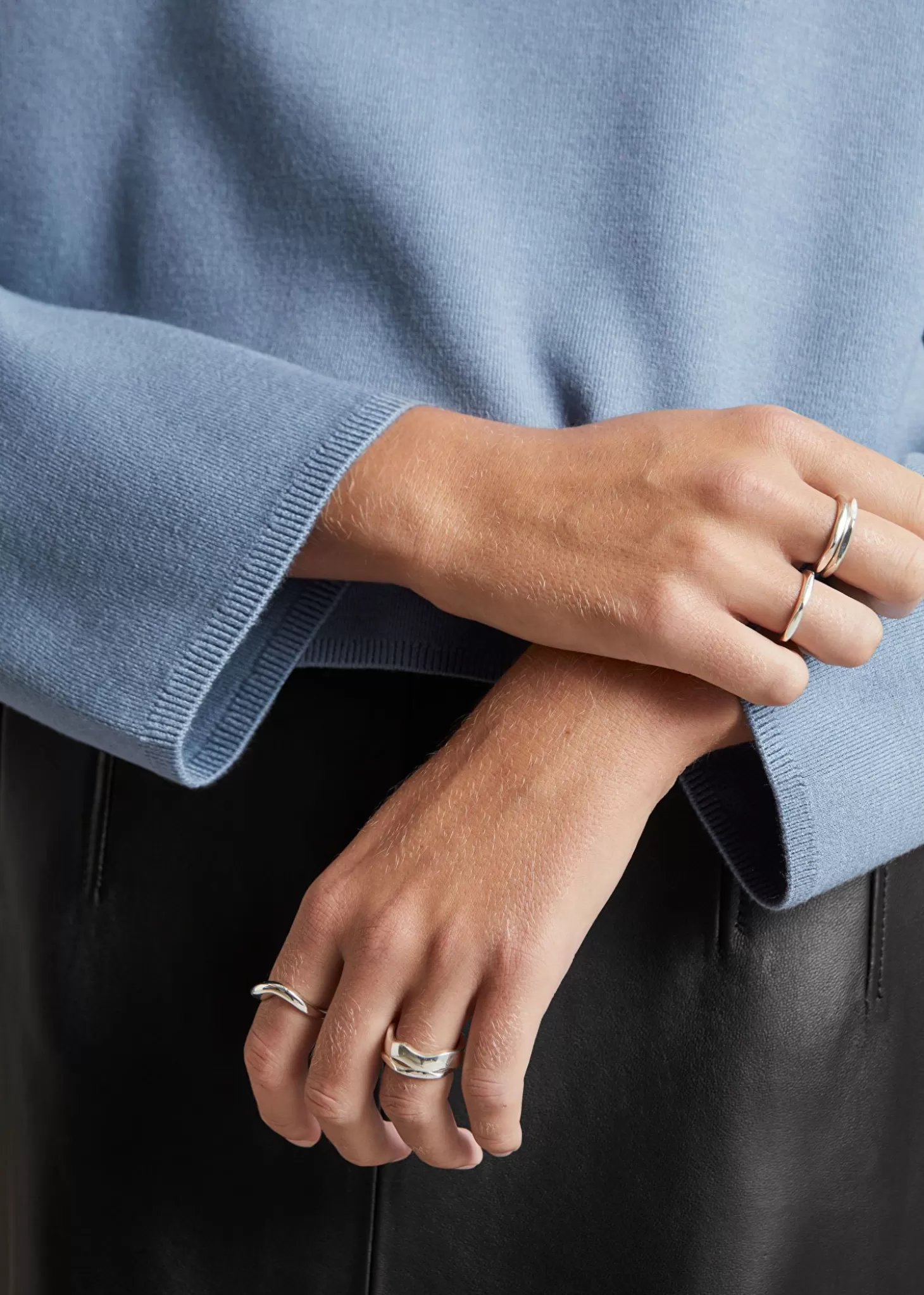 Maglione Oversize Collo Alto in Trama Jersey Blu - & Other Stories | Saldi Esclusivi Autunno/Inverno 2023