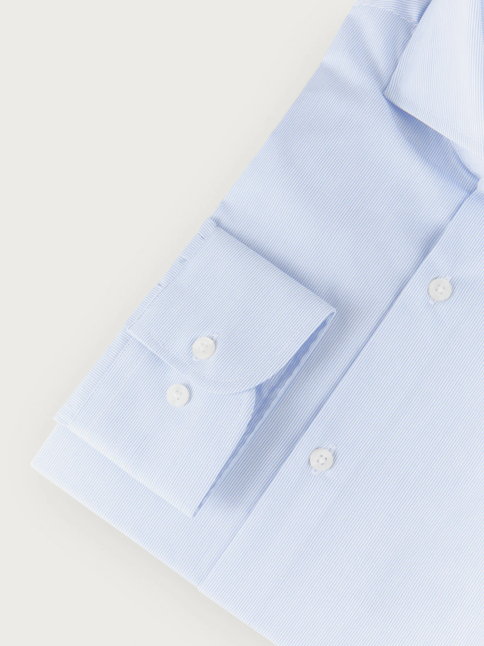 Camicia Comoda con Micro Righe - Stile Moderno di Alvaro Moreno Fashion