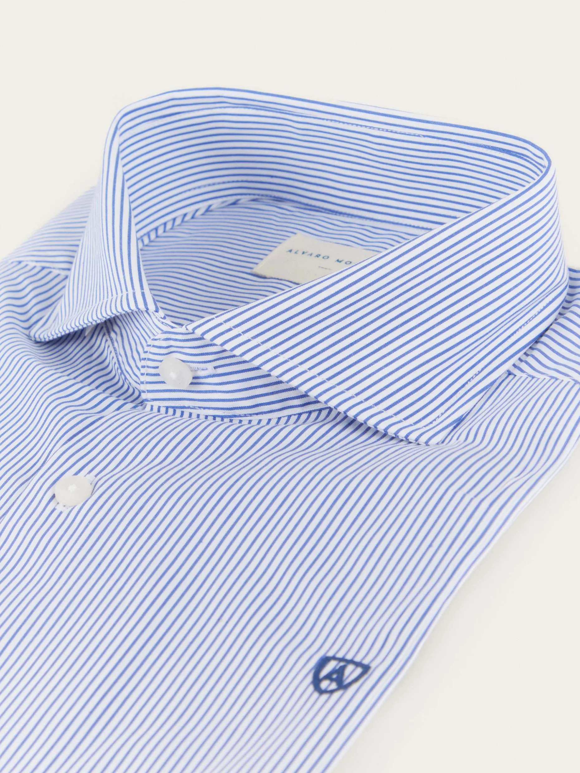 Camicia Uomo a Righe Classiche con Massimo Comfort | Collezione Estiva 2024 di Alvaro Moreno - Tessuto Traspirante per Stile Casual e Relax