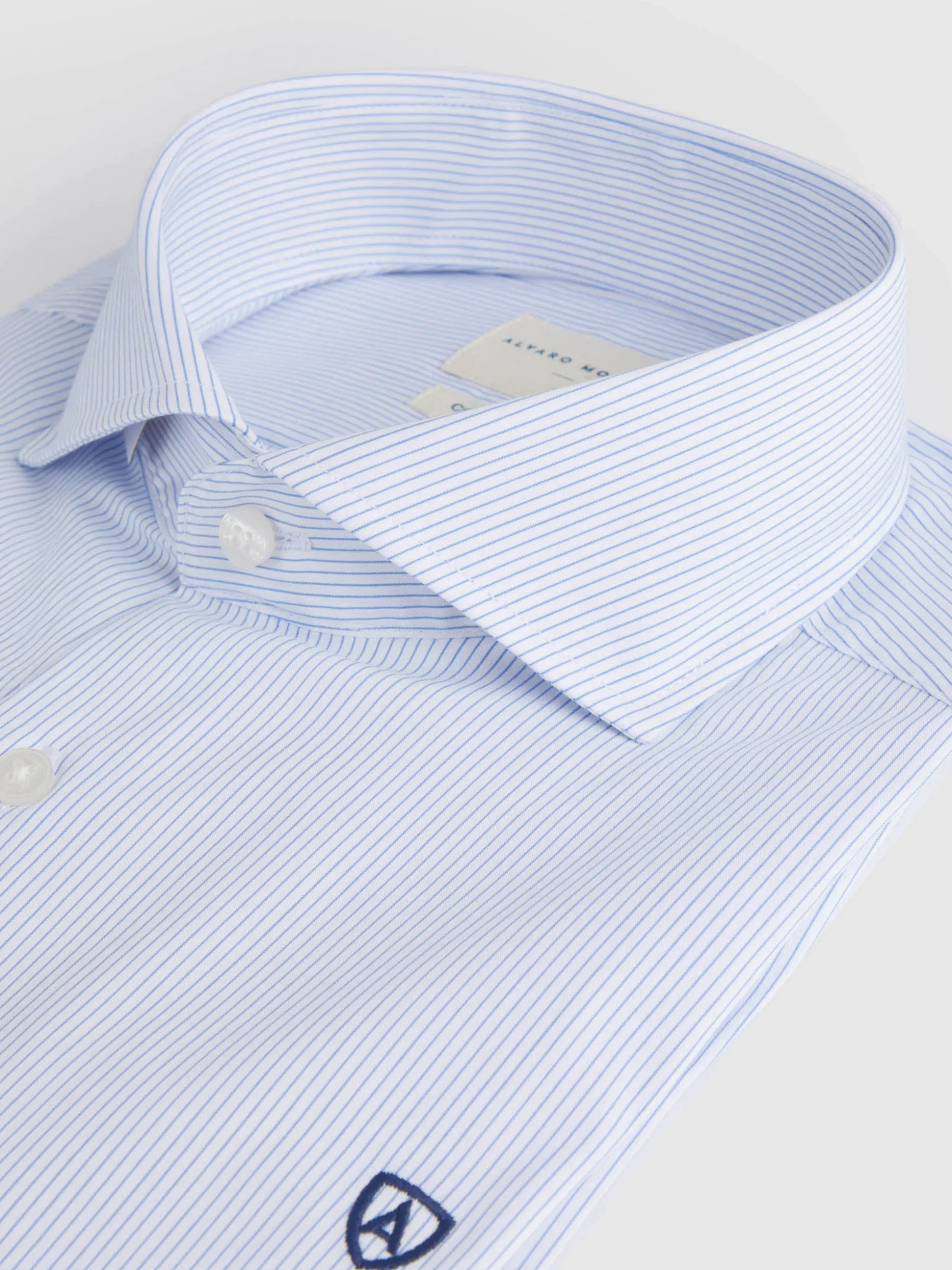 Camicia Uomo Classica a Righe - Tessuto Traspirante per Tutto il Giorno | Negozio Alvaro Moreno