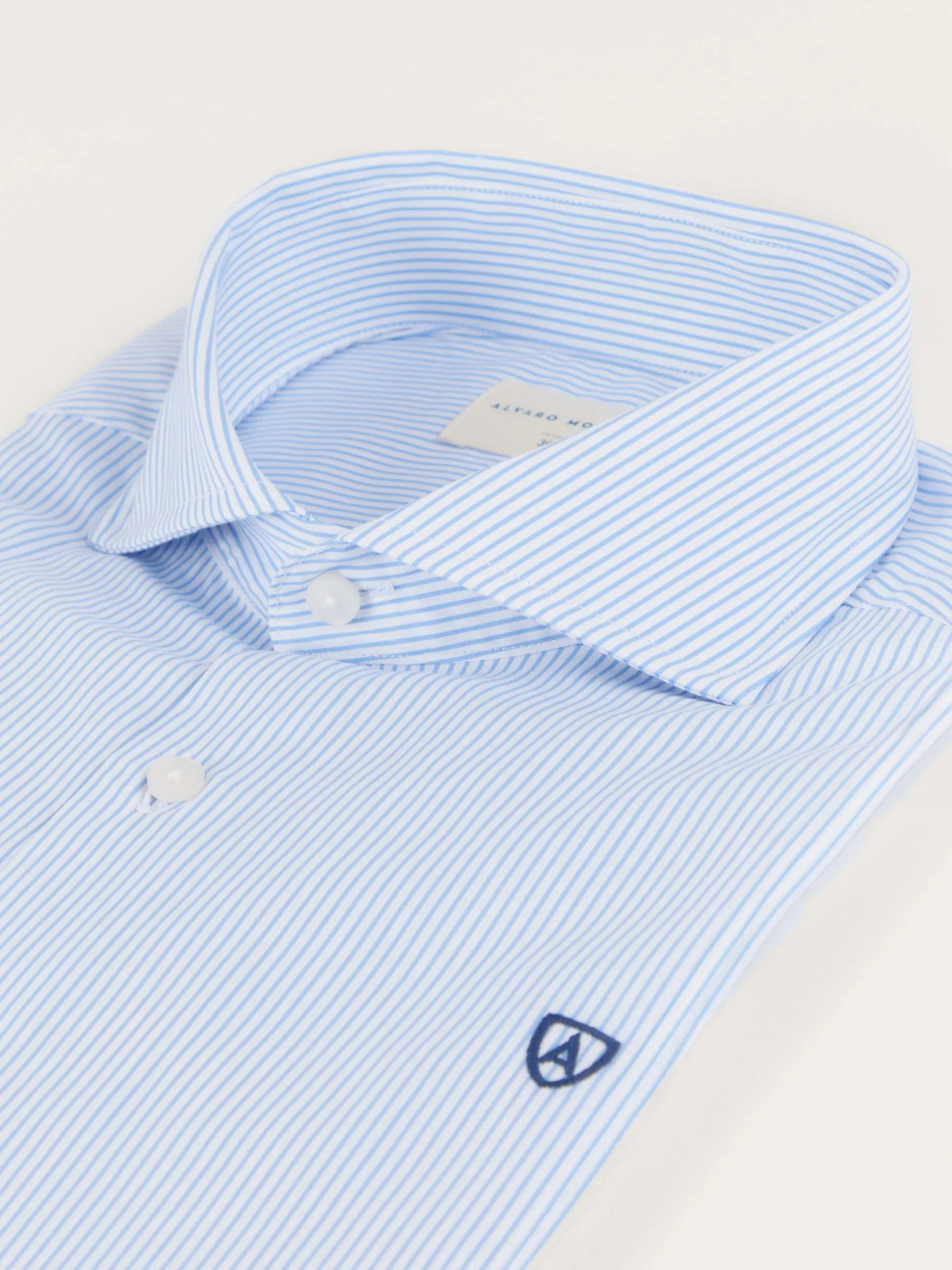 Camicia Comoda a Righe Casual - Design Moderno con Tocco Elegante | Alvaro Moreno Nuova Collezione Autunnale