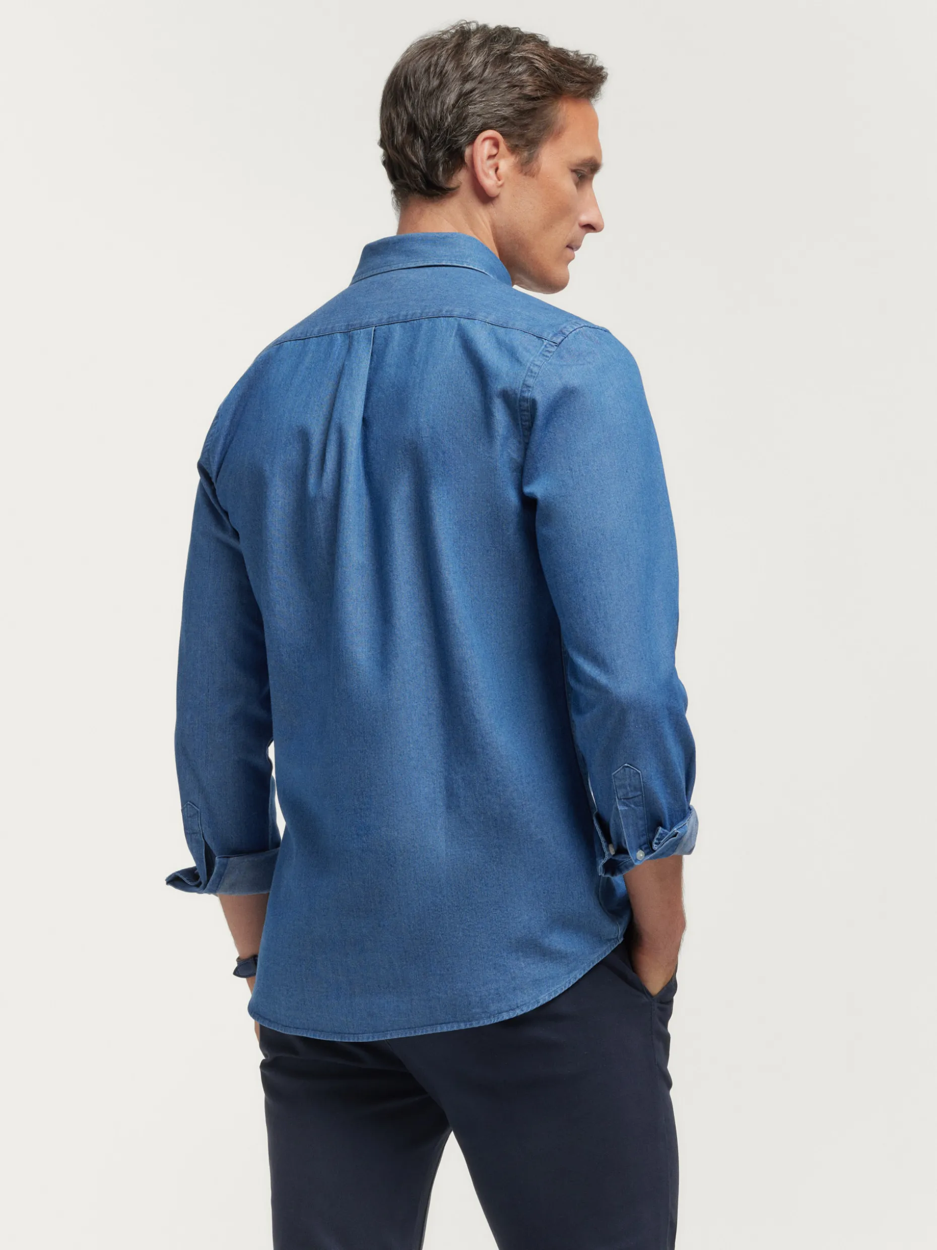 Camicia Casual in Denim Slub con Design Moderno di Alvaro Moreno - Novità Stagionale
