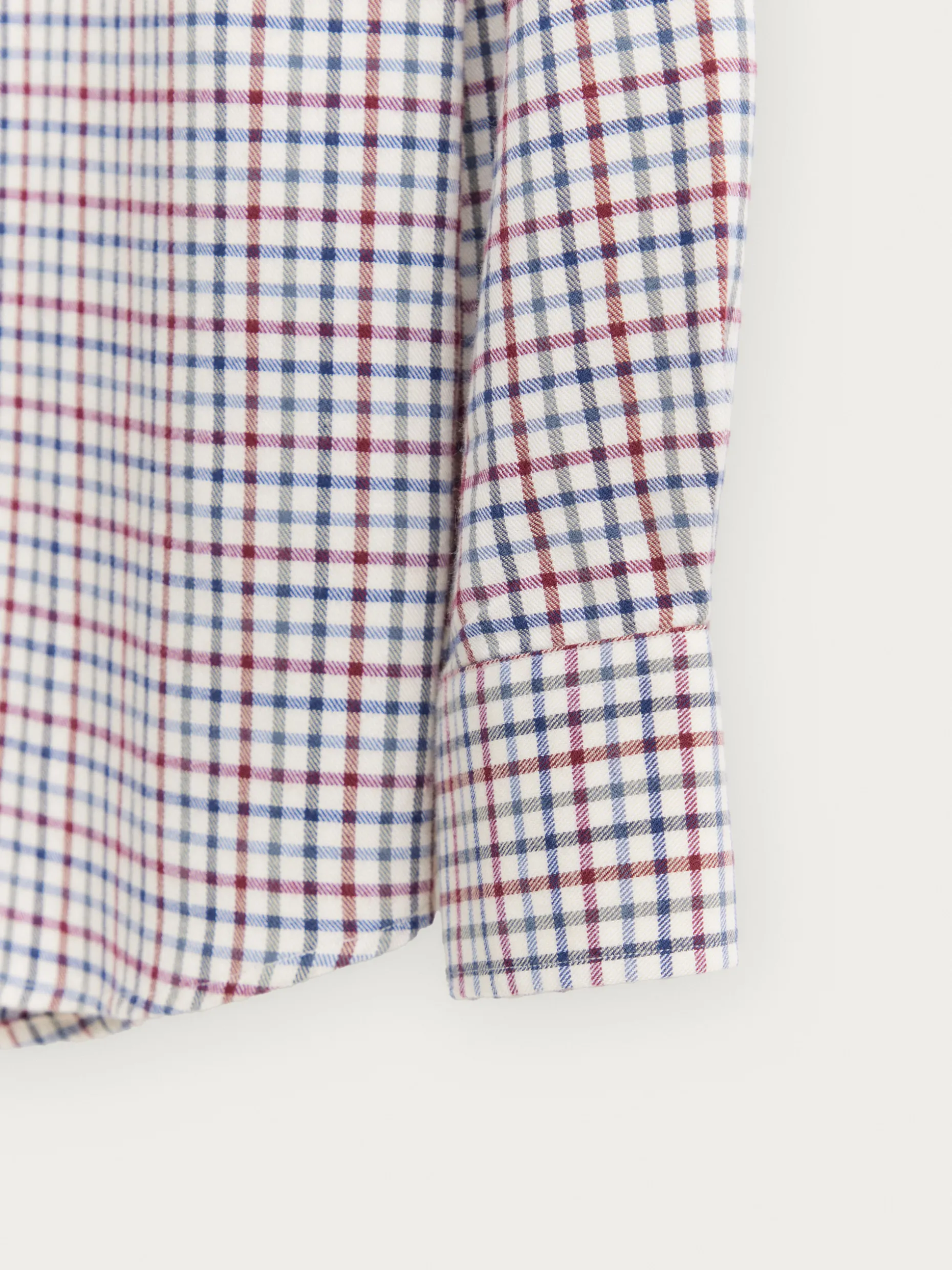 Camicia in Flanella Quadri - Design Classico con Tocco Moderno di Alvaro Moreno