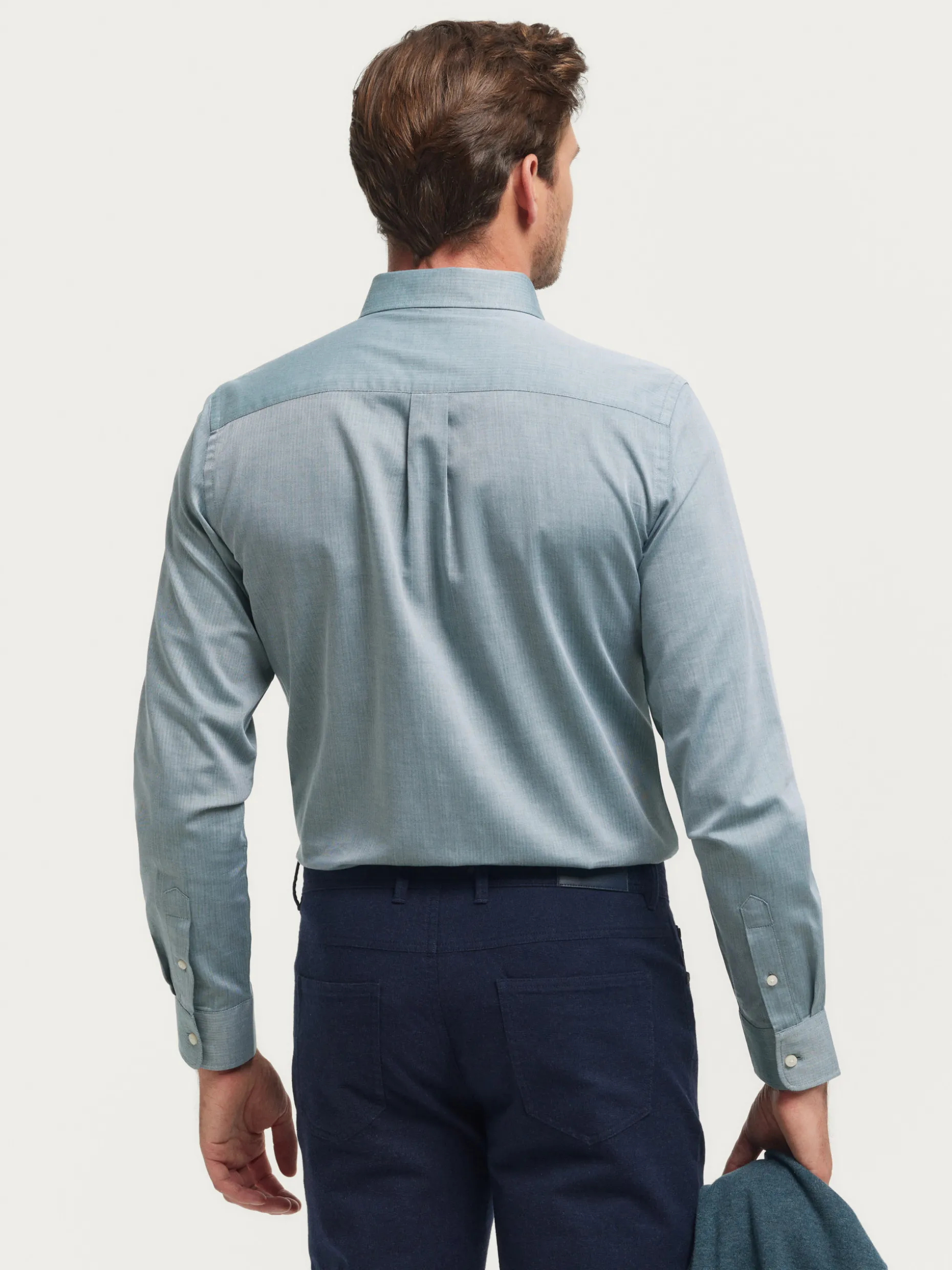 CAMICIA UOMO IN TESSUTO MICROSPIGA - MODELLO CLASSICO DI ÁLVARO MORENO COLLEZIONE PRIMAVERA 

(：Álvaro Moreno，，，)