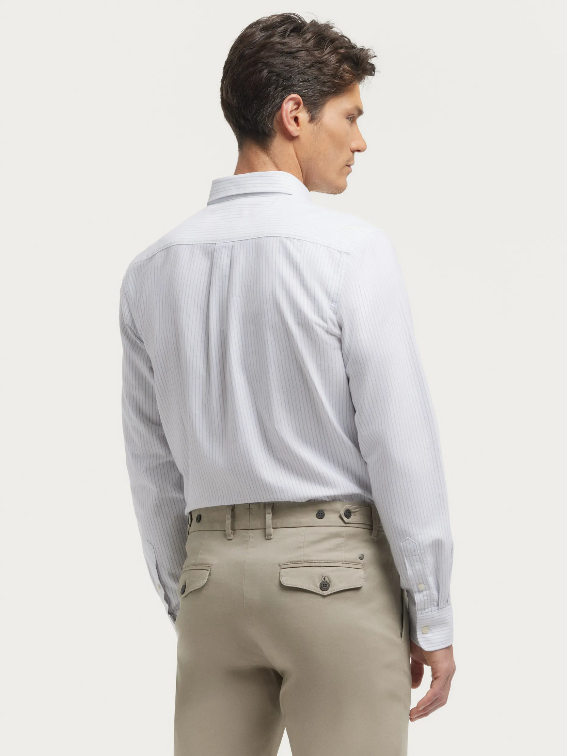Camicia Oxford Aston Uomo - Stile Casual in Cotone Premium | Collezione Alvaro Moreno
(:,、,)