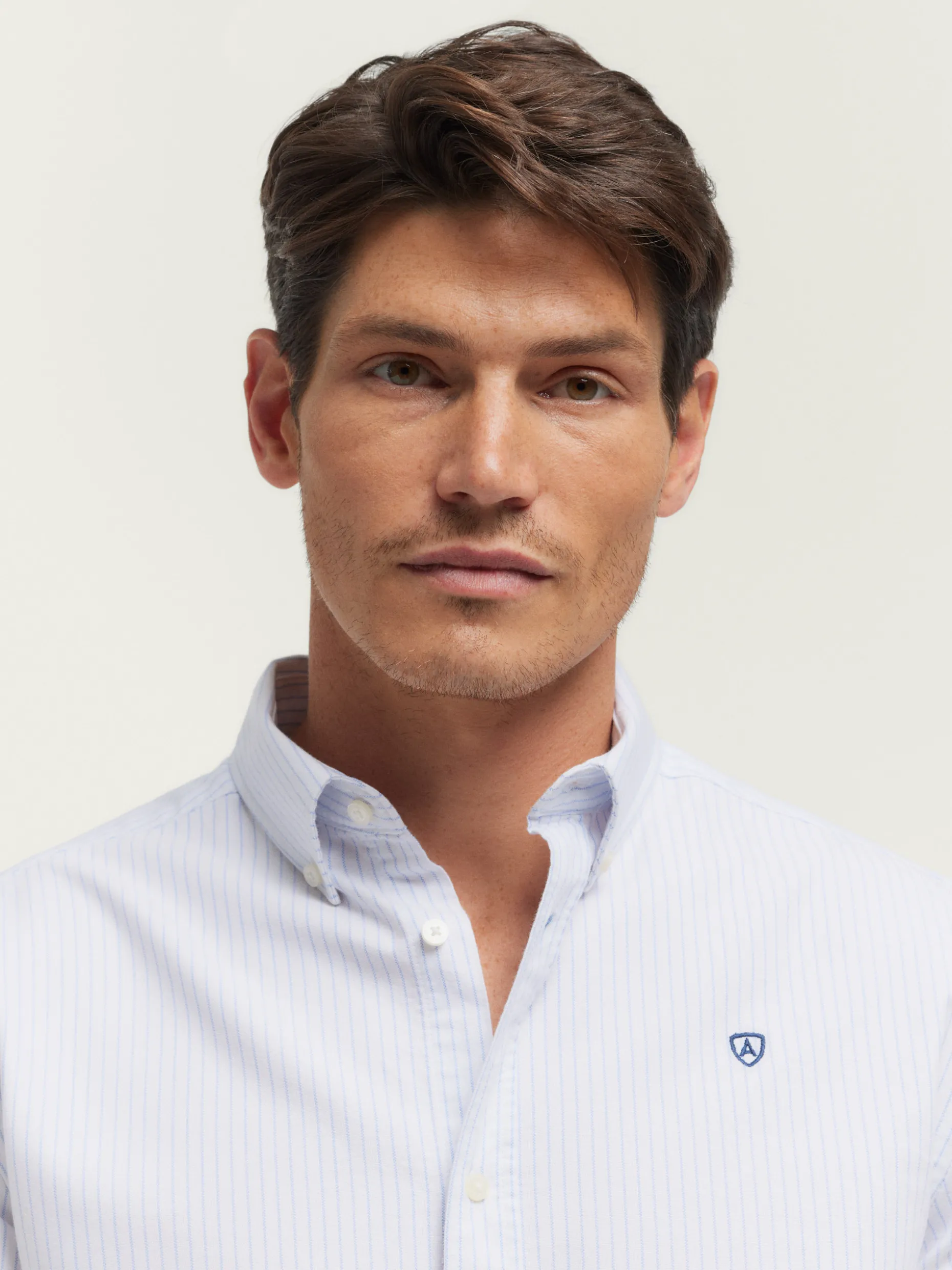Camicia Uomo in Tessuto Oxford Aston – Confezione Artigianale di Alvaro Moreno Store
