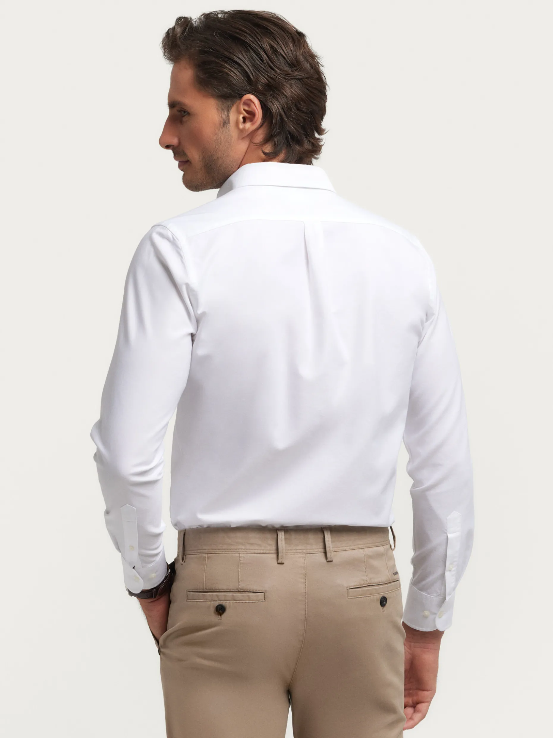 Alvaro Moreno Outlet: Camicia Oxford Classica - Tessuto resistente e comfort assicurato per lo stile quotidiano