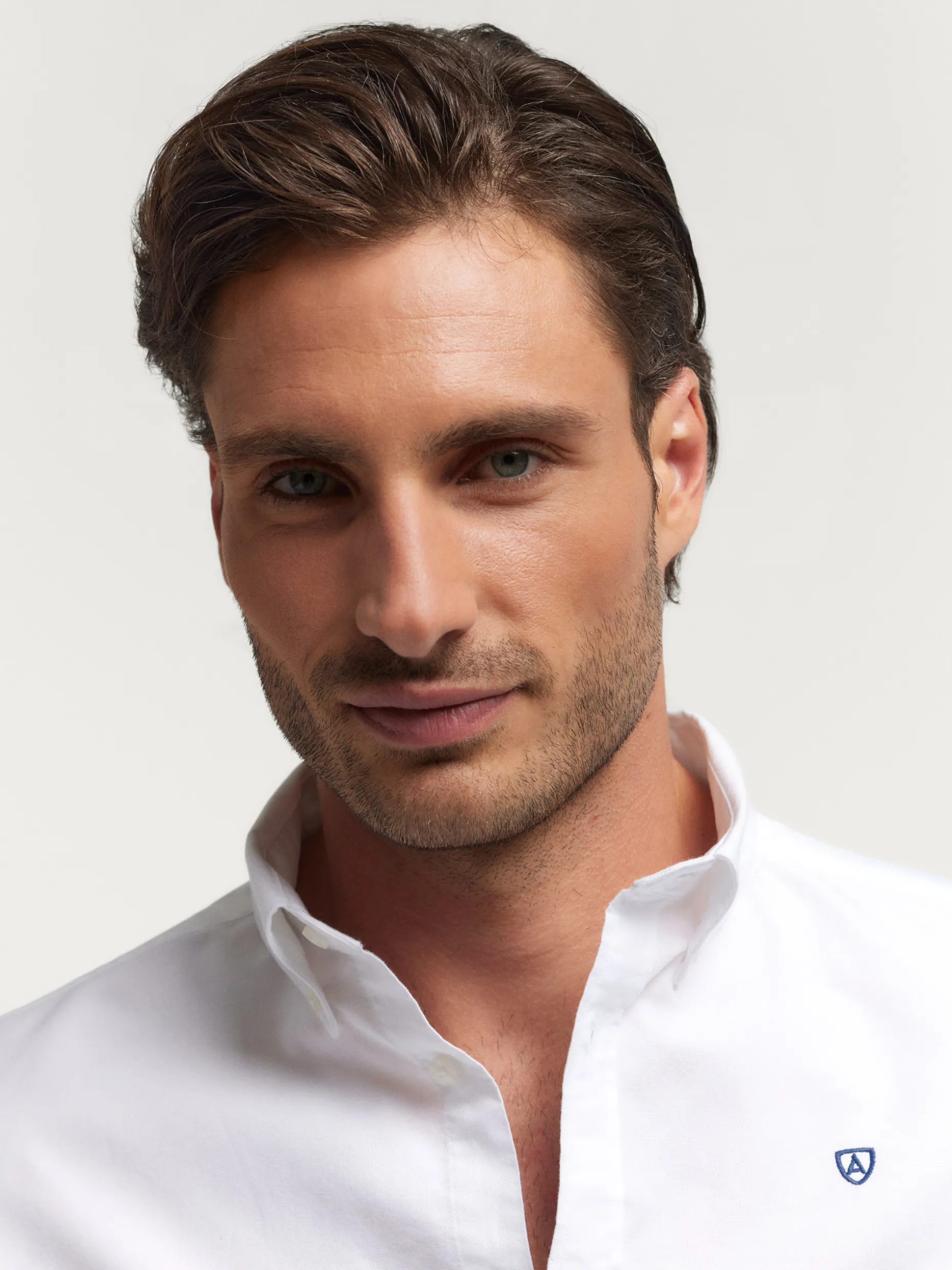 Alvaro Moreno Outlet: Camicia Oxford Classica - Tessuto resistente e comfort assicurato per lo stile quotidiano