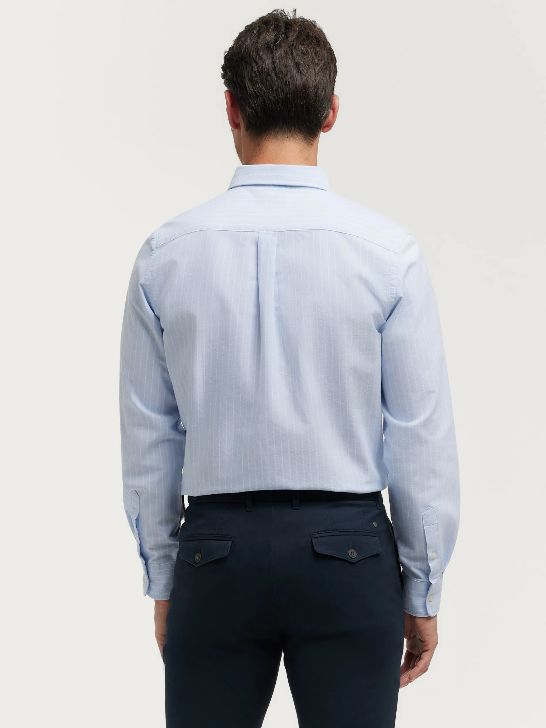 Camicia Alvaro Moreno in Tessuto Oxford - Stile Classico e Confortevole, Prezzo Accessibile
(:,,