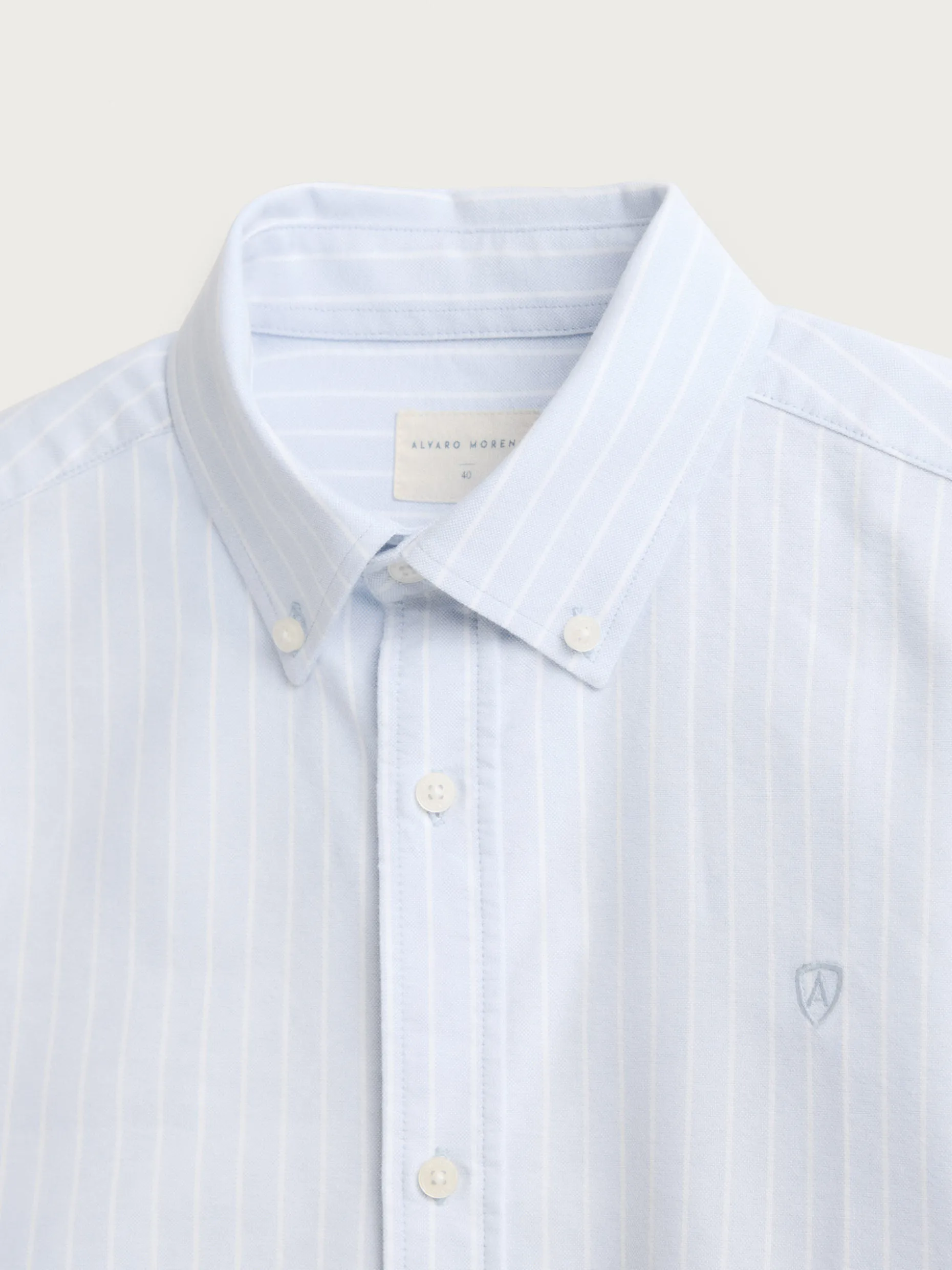 Camicia Alvaro Moreno in Tessuto Oxford - Stile Classico e Confortevole, Prezzo Accessibile
(:,,