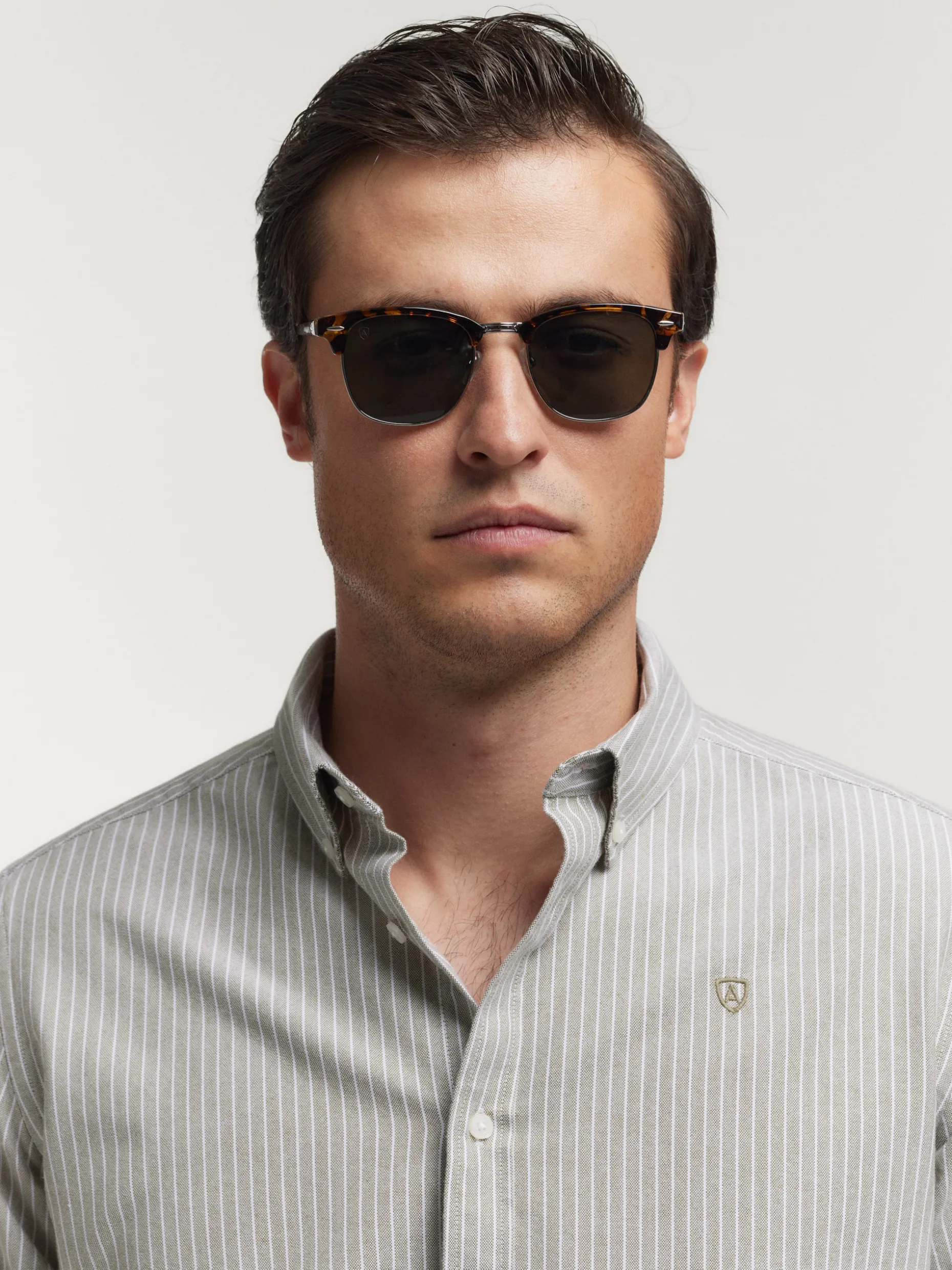 Camicia Uomo in Tessuto Oxford Diplomat - Stile Classico di Alvaro Moreno, Taglio Moderno e Confortevole