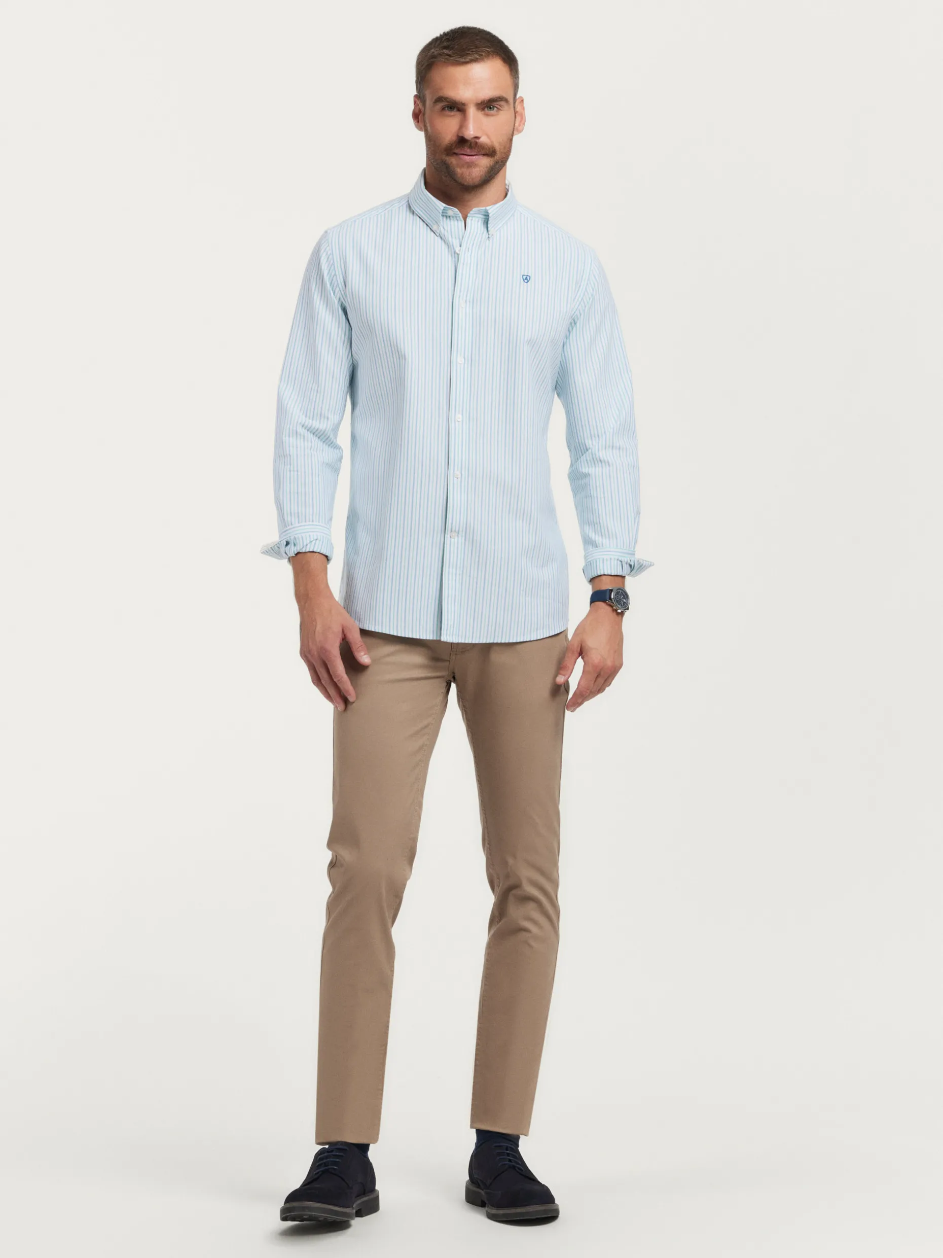 Camicia Oxford Premium con Ricami Unici - Design Esclusivo di Alvaro Moreno Collezione Best 

(：、、、，，，SEO)