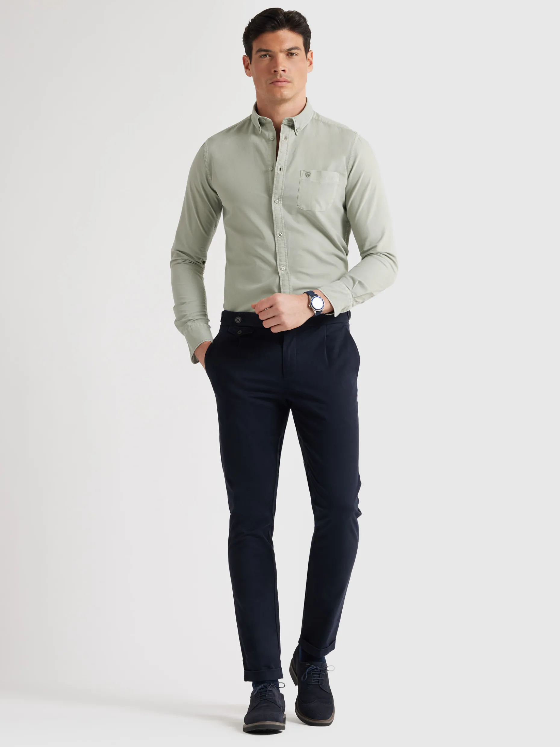Camicia Oxford Classica con Taschino, Tinto a Mano - Design Esclusivo di Alvaro Moreno