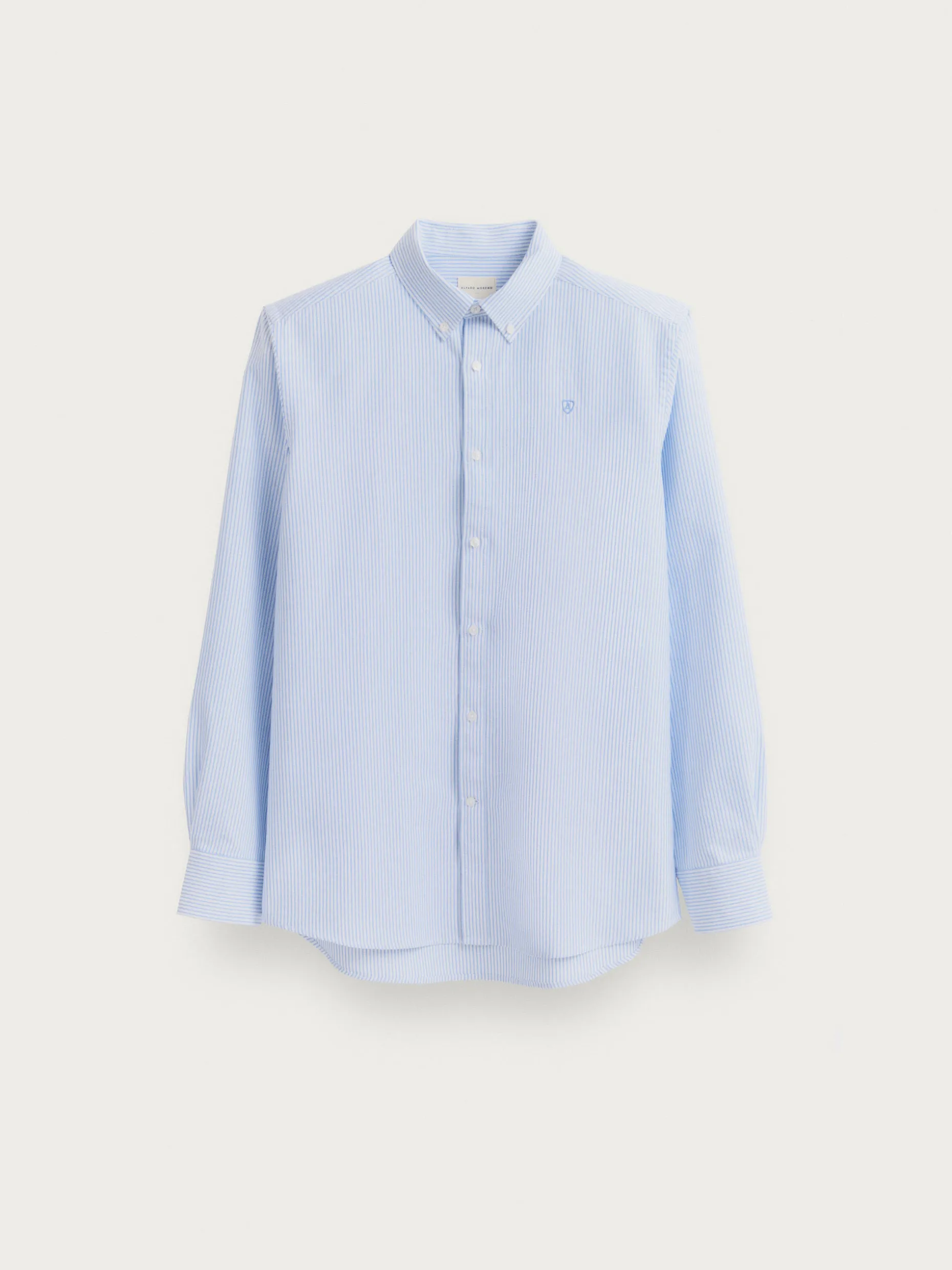 Camicia Oxford Classic Regent - Tessuto Oxford Premium  
Outlet Uomo | Collezione Esclusiva di Alvaro Moreno  
Design Elegante con Finiture Raffinate - Perfetta per lo Stile Contemporaneo
