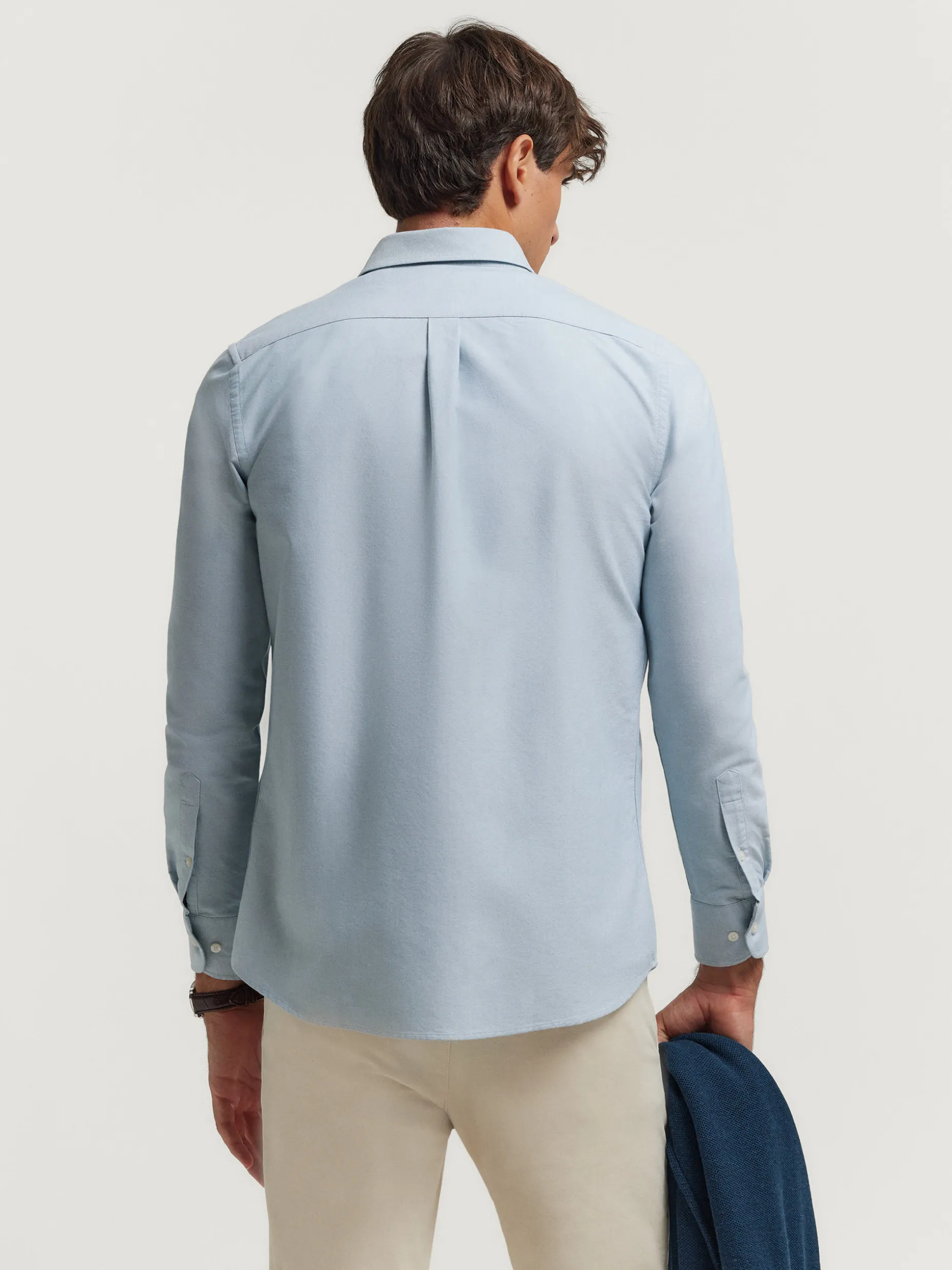 Camicia Oxford Classica in Cotone Puro - Elegante e Resistente | Collezione Uomo Alvaro Moreno
Camicia Casual Oxford Premium - Tessuto Antigrinza con Taglio Moderno | Alvaro Moreno Shop
Camicia Uomo Oxford 100% Cotone - Confezione Elegante con Bottoni Rinforzati | Alvaro Moreno Boutique