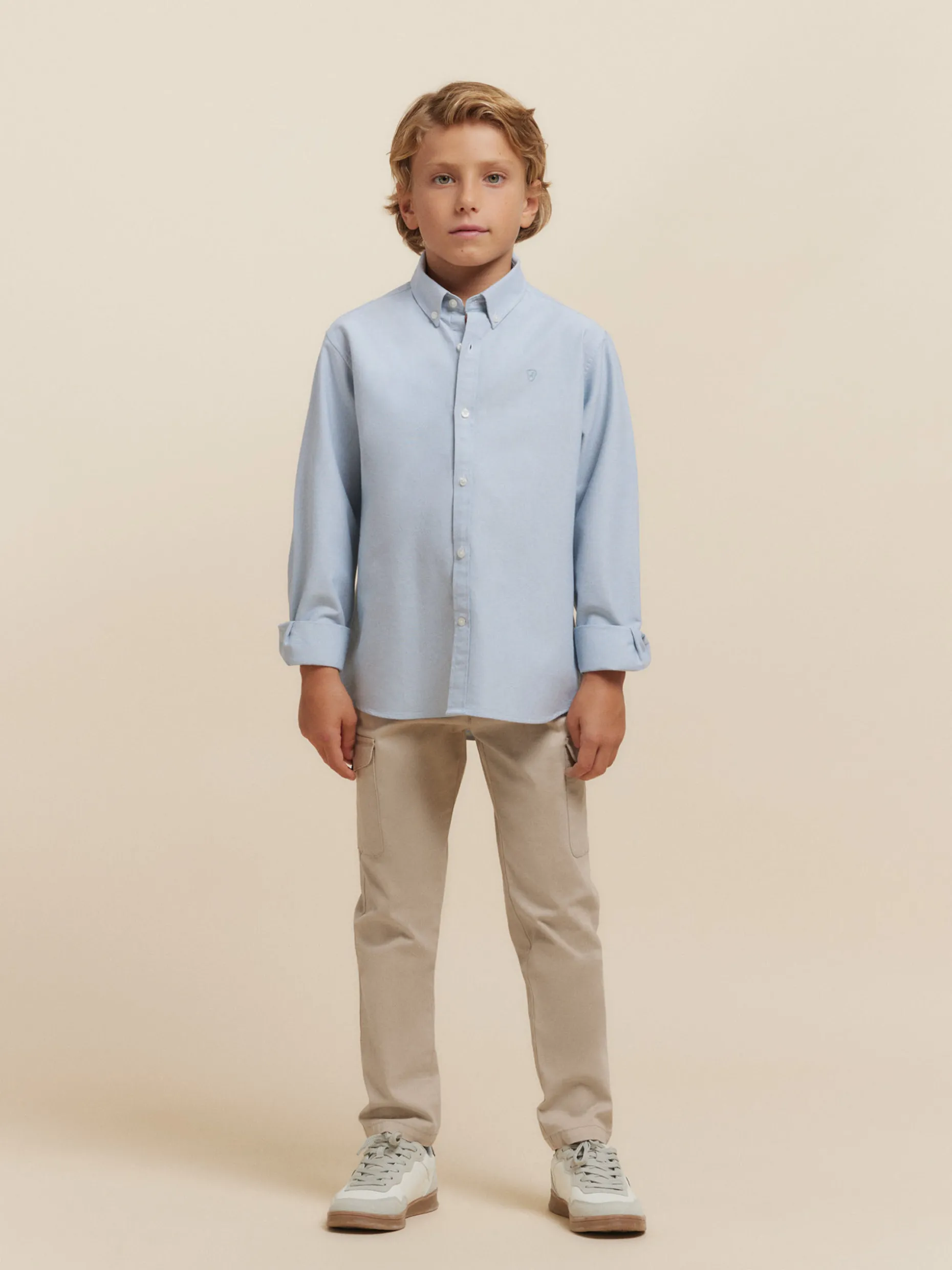 Promozione Imperdibile: Camicia Oxford Tinta Unita per Ragazzi - Stile Comodo e Senza Tempo da Alvaro Moreno