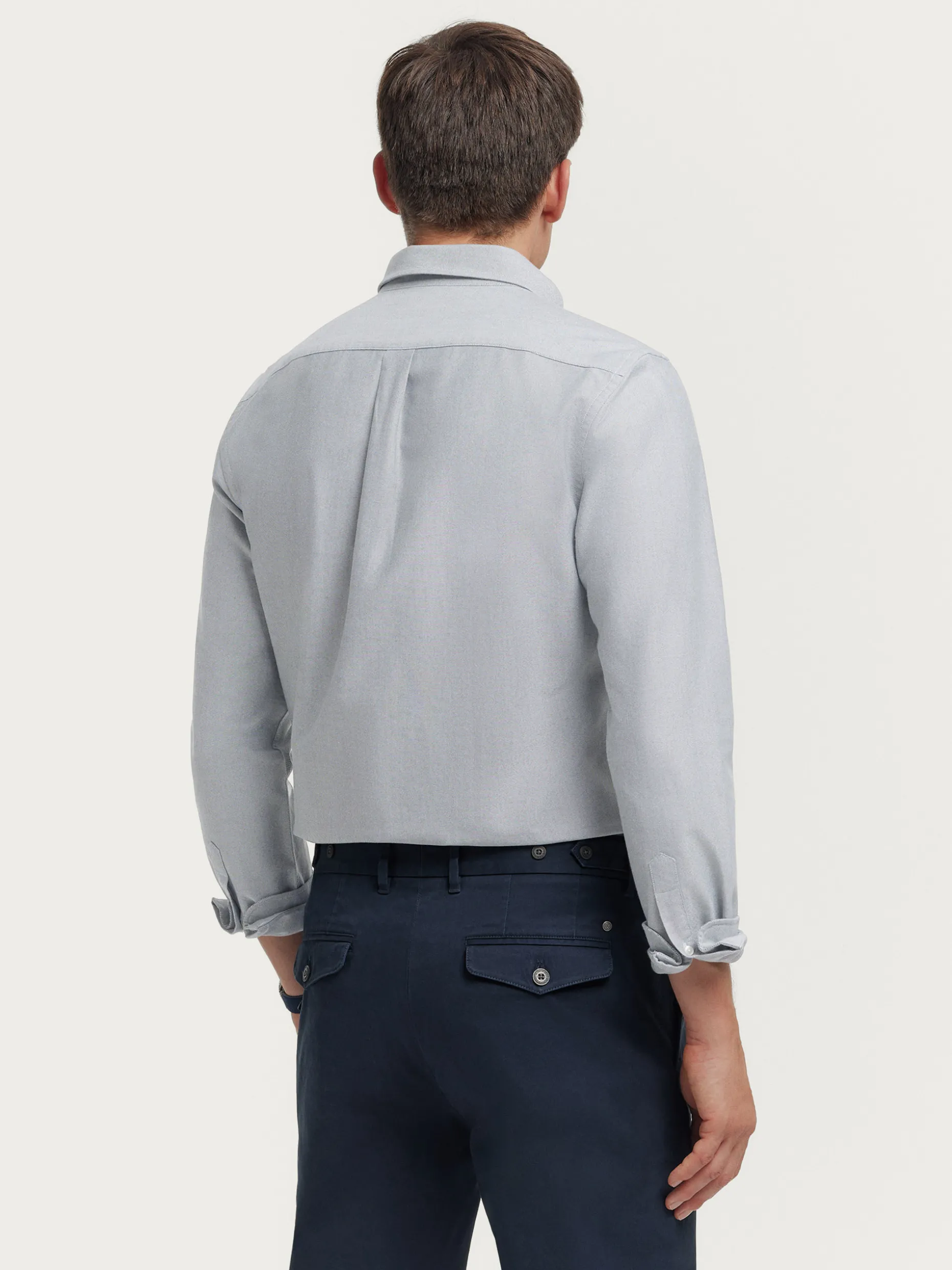 Camicia Oxford Classica in Tessuto Liscio - Stile Timeless di Alvaro Moreno | Vendite Exclusive