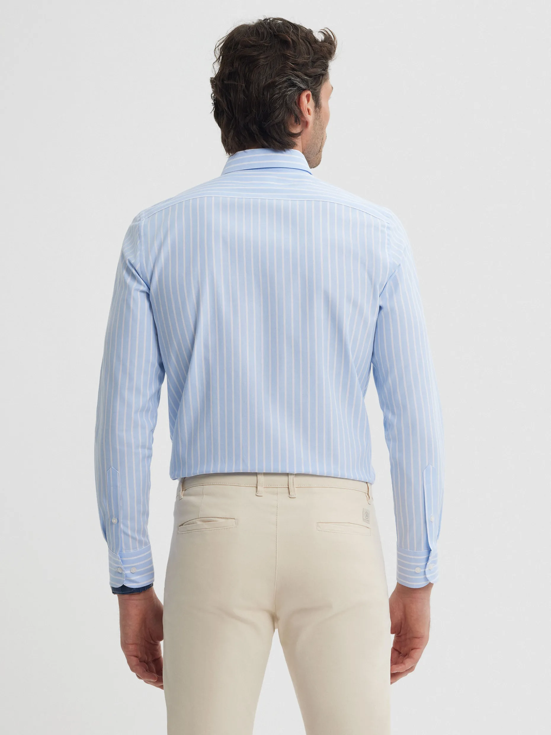 Camicia Righe Elegante Dutton – Novità Esclusiva di Alvaro Moreno