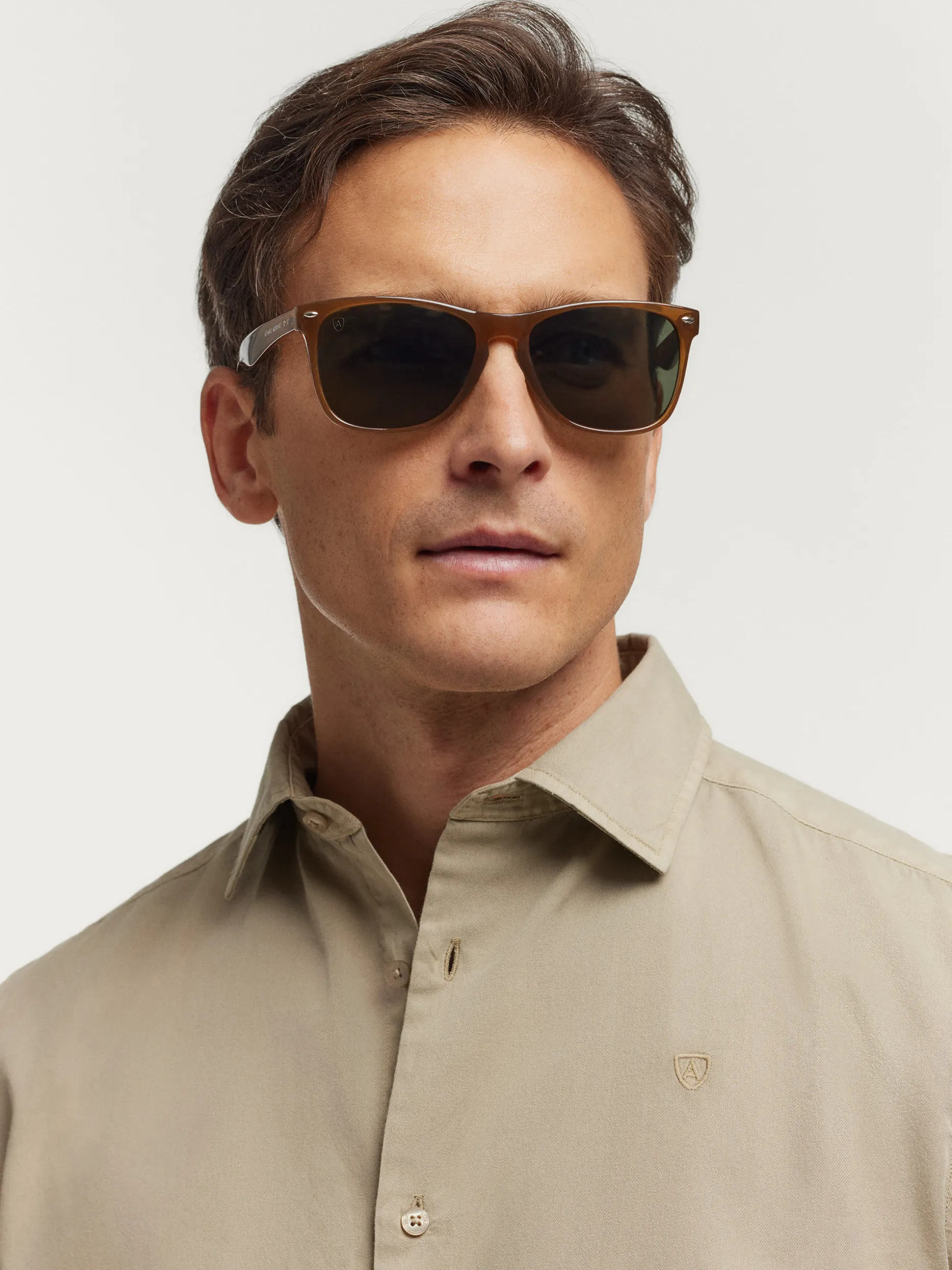 Camicia Elegante in Tessuto Twill con Tintura Artigianale - Collezione Esclusiva Alvaro Moreno