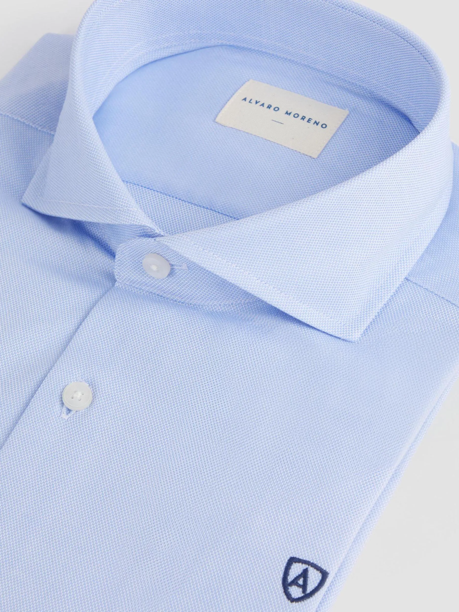 Abito Elegante con Taglio Strutturato | Collezione Premium Álvaro Moreno - Tessuto Pregiato per Look Impeccabile 

(：Abito Strutturato Álvaro Moreno - Design Professionale in Fibra Esclusiva)