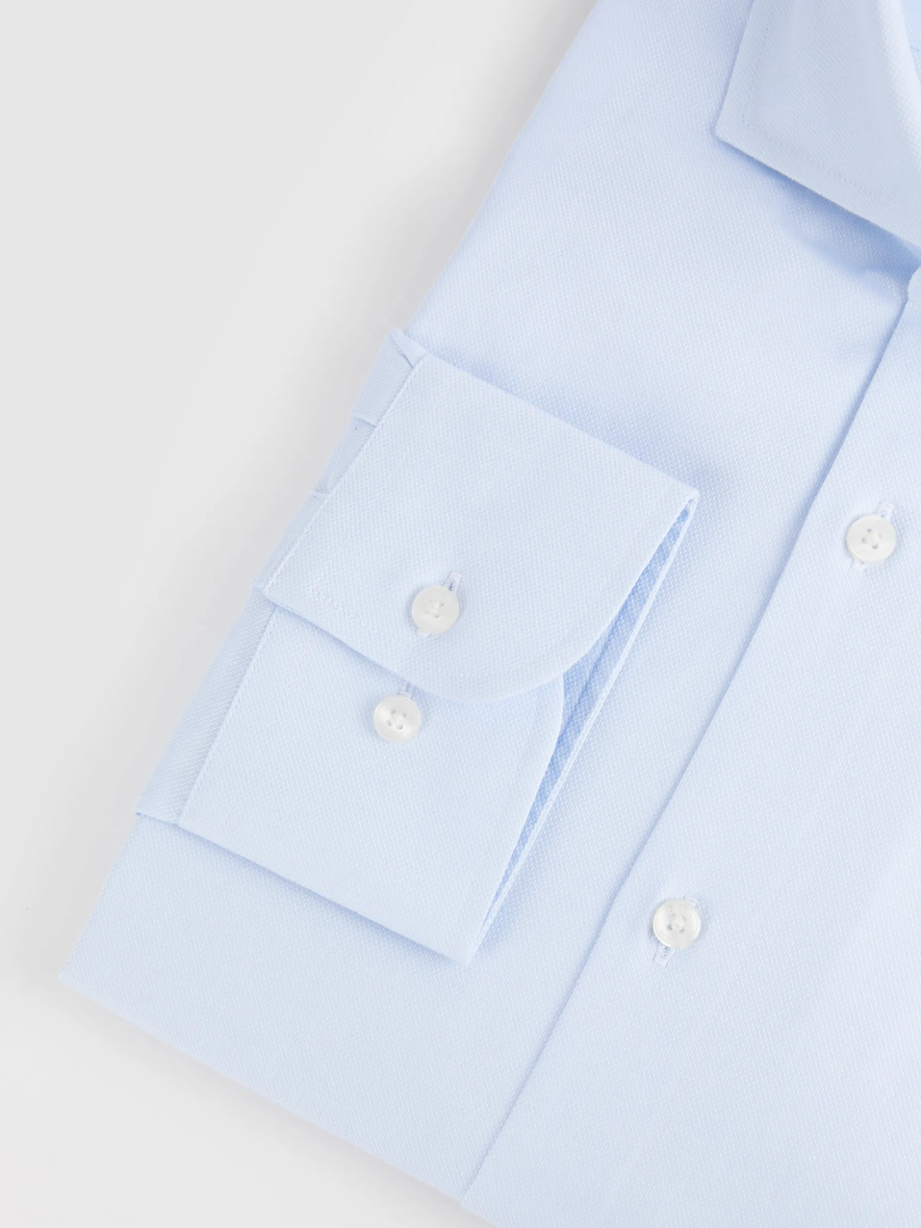 Elegante Camicia Formale con Taglio Strutturato | Alvaro Moreno Outlet | Abbigliamento Uomo di Qualità