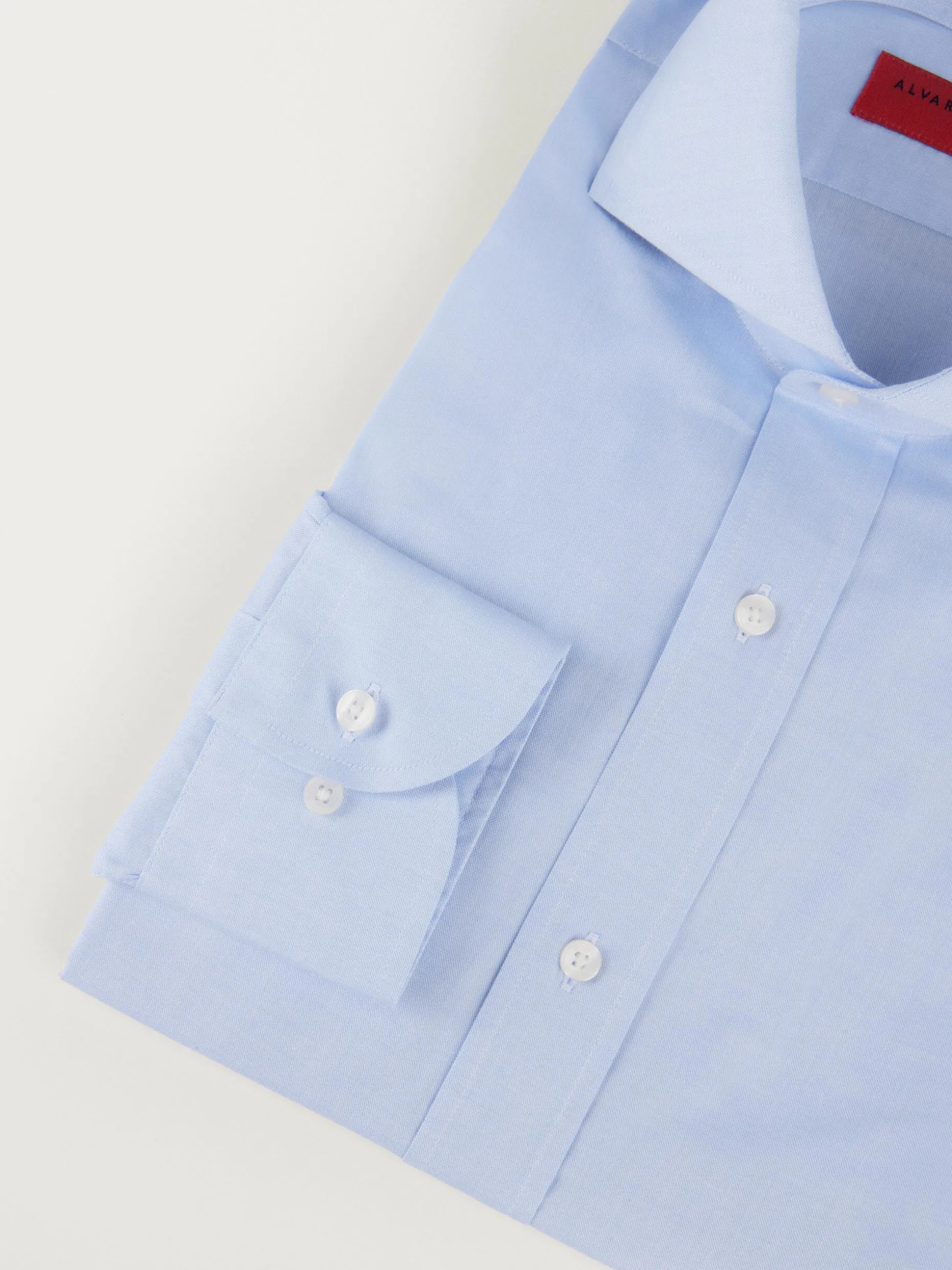 Camicia Elegante da Uomo in Tessuto Punto - Design Moderno con Confezione Pregiata | Collezione Online di Alvaro Moreno