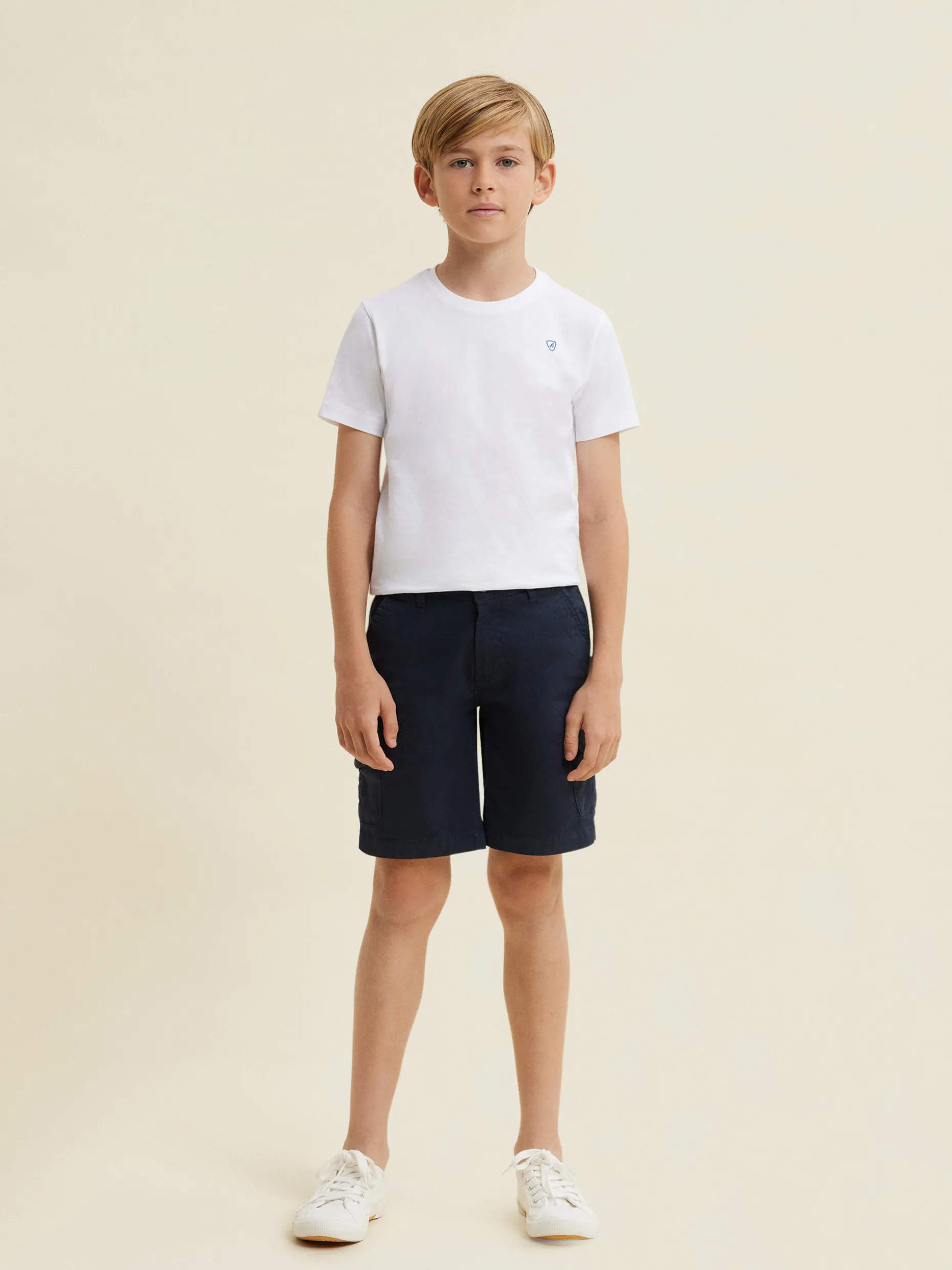 Alvaro Moreno Junior - Maglietta Comoda per Bambini in Cotone Essenziale, Disponibile nel Nostro Outlet!