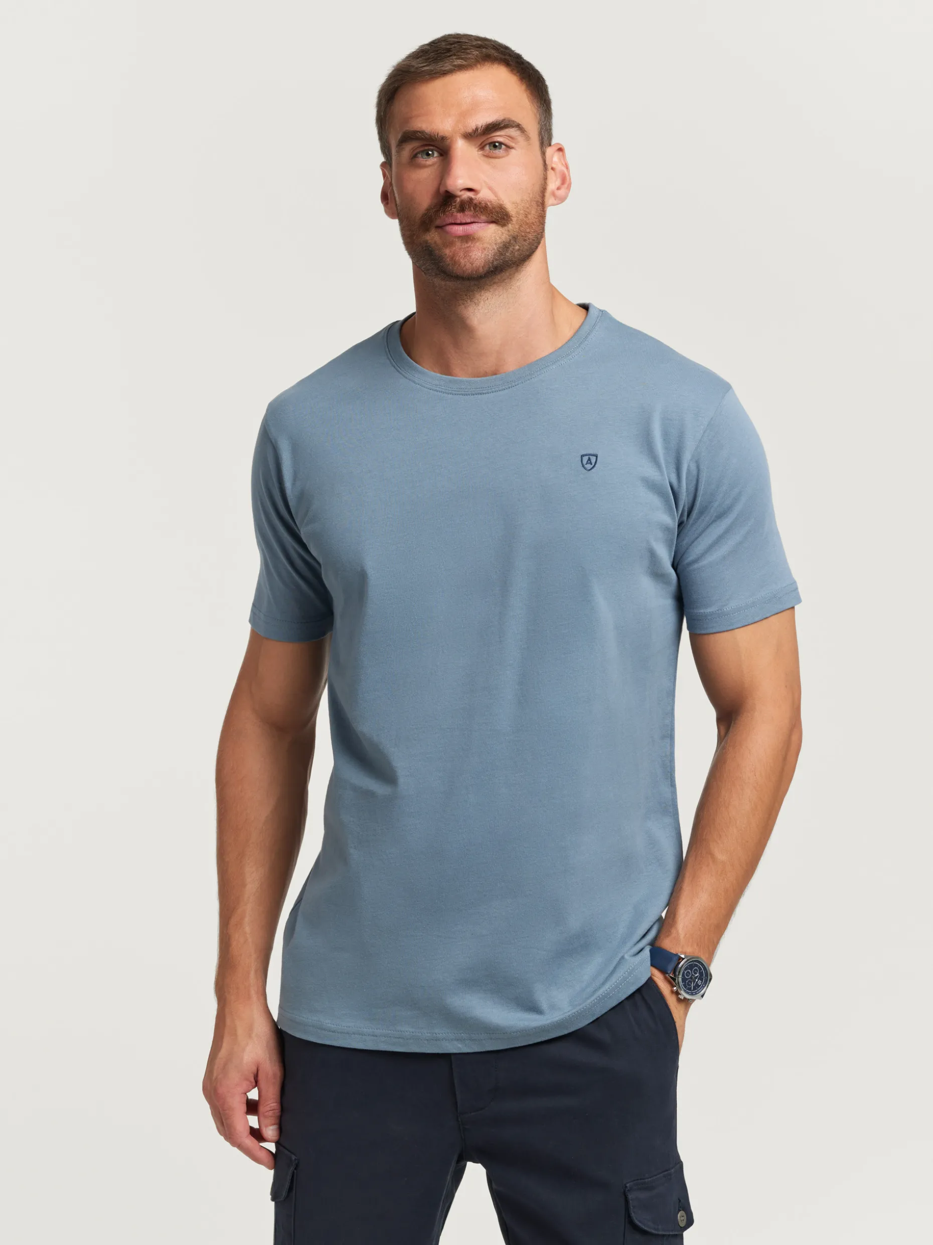 Maglietta Unisex in Cotone Essenziale - Collezione Autunno 2023 | Negozio Alvaro Moreno