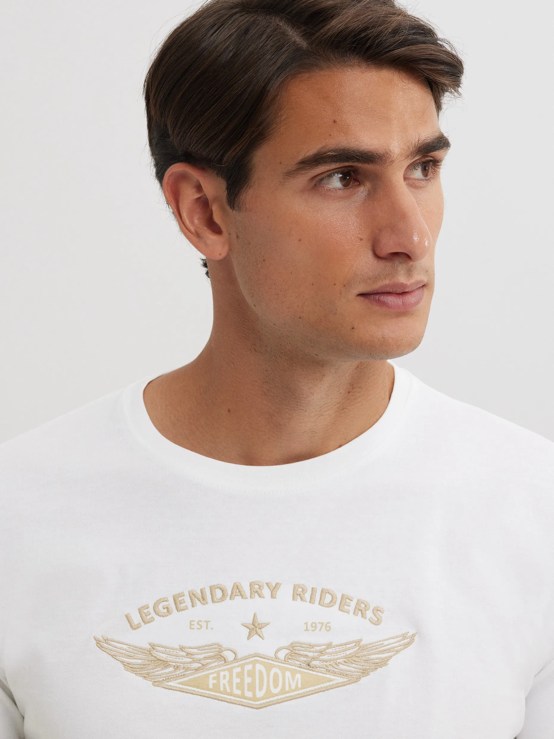 T-SHIRT ESSENZIALE ALVARO MORENO - LIQUIDAZIONE COLLEZIONE UOMO
