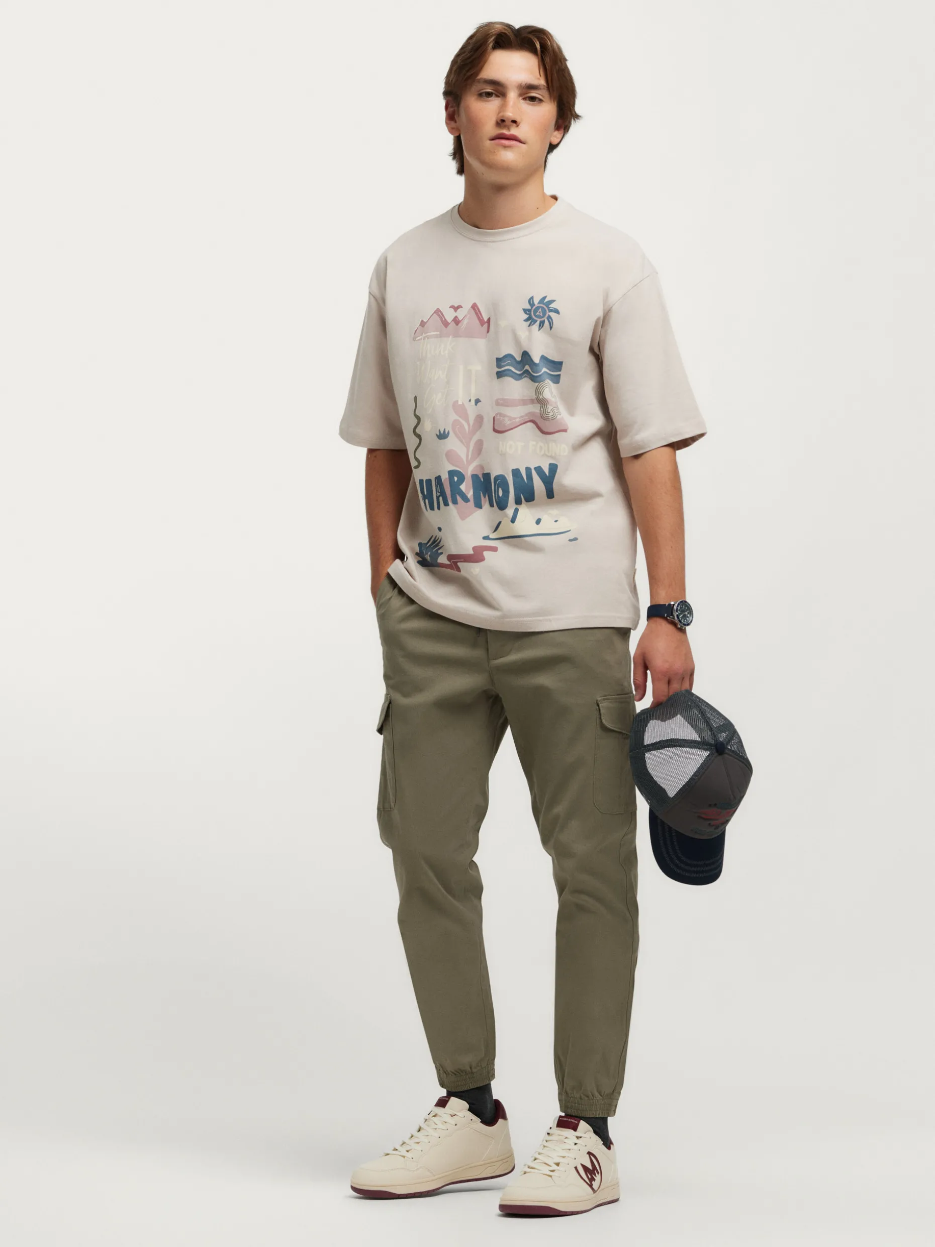 Maglietta Armonia Design - Collezione Ufficiale Alvaro Moreno, T-shirt Casual Elegante con Stampa Artistica Unisex Primavera 2024